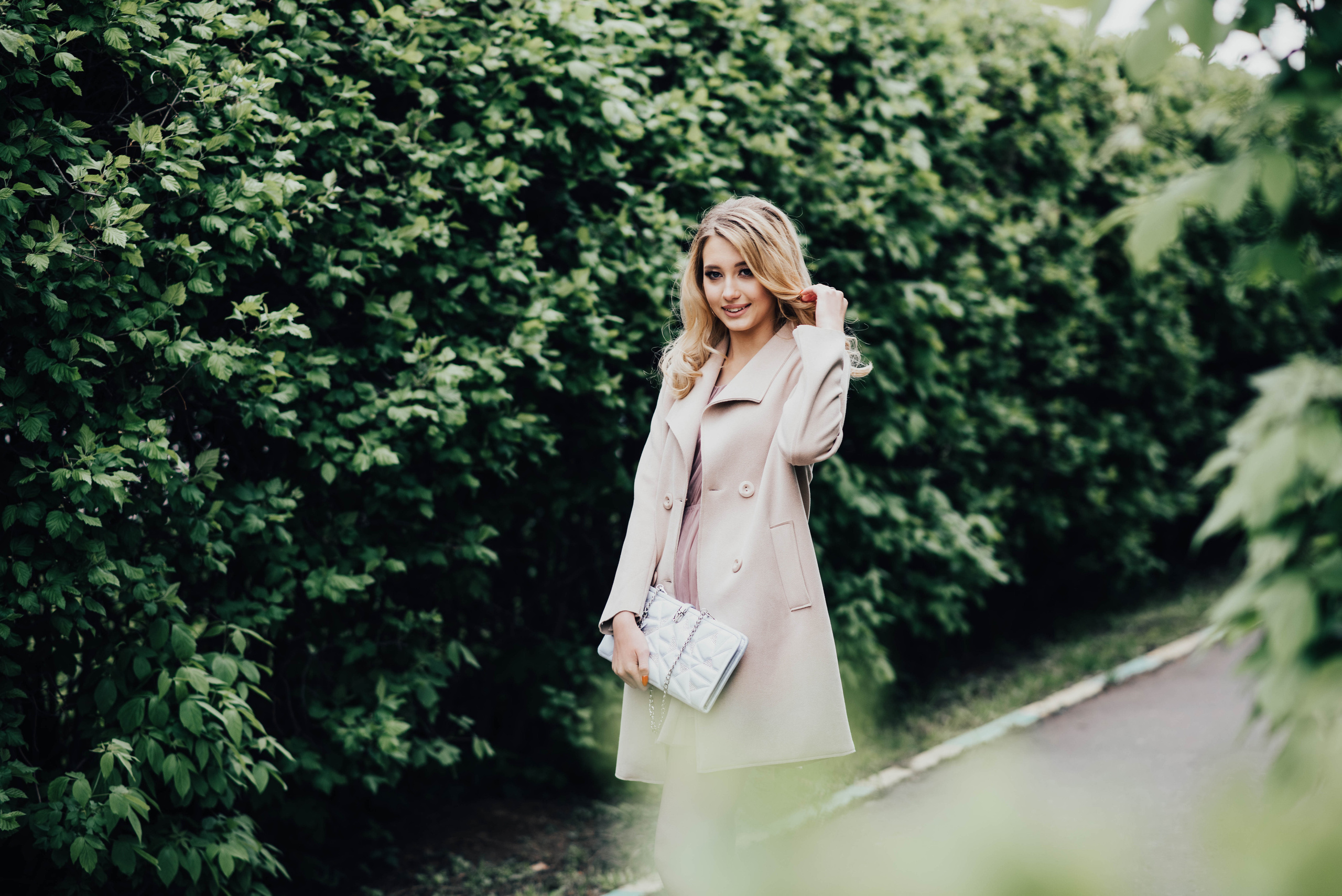 Стрит съемка дизайнерских сумочек, для Школы кройки и шитья Валентины Букеевой. Свадебный и семейный фотограф Максим Сорокин