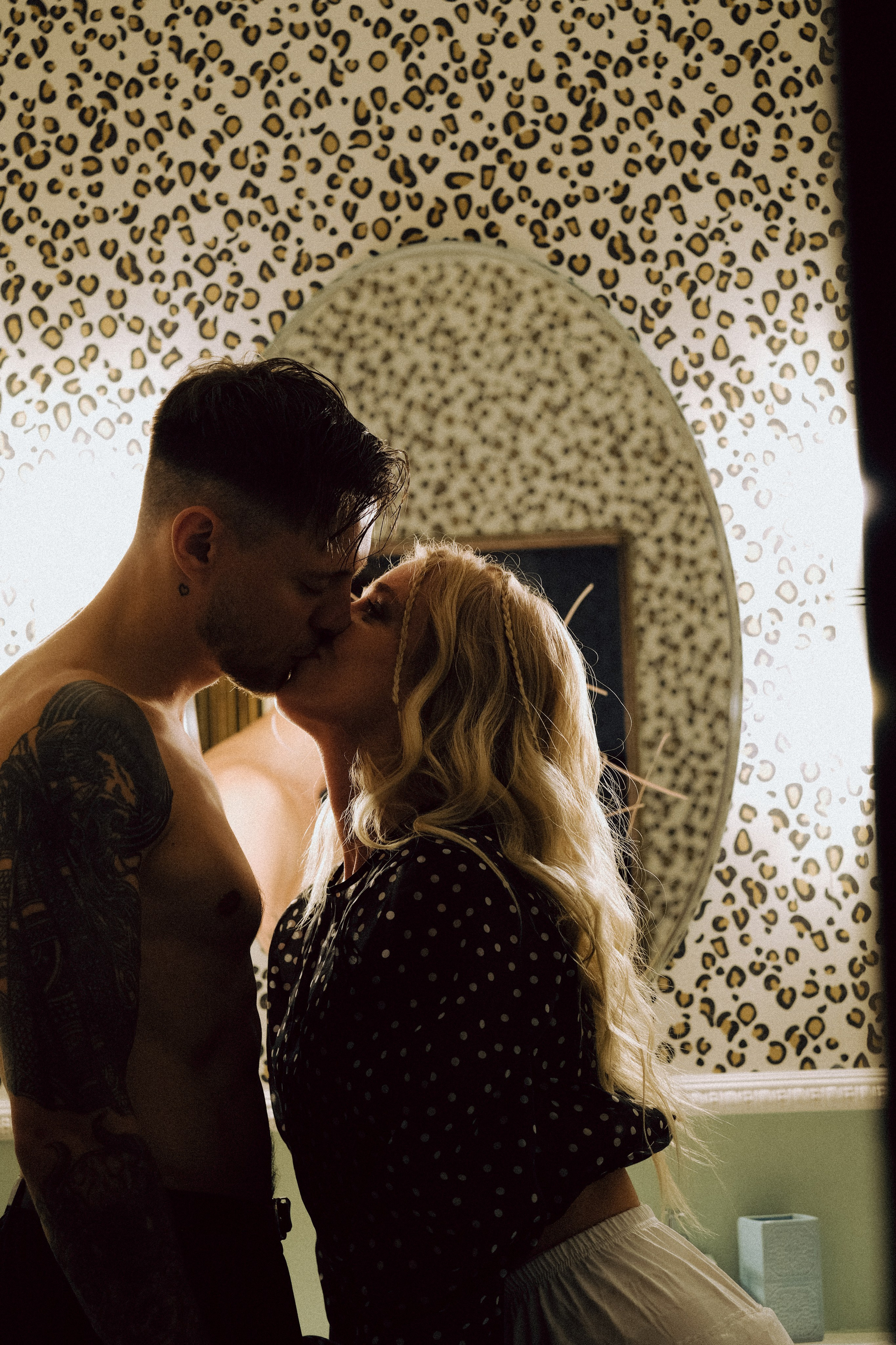 СВАДЕБНАЯ СЬЕМКА С КАБРИОЛЕТОМ В САНТК-ПЕТЕРБУРГЕ НА ПЕТРОГРАДКЕ В ОТЕЛЕ ПАНОРАМИКА. Профессиональный фотограф, Санкт-Петербург — Виктория Богомолова