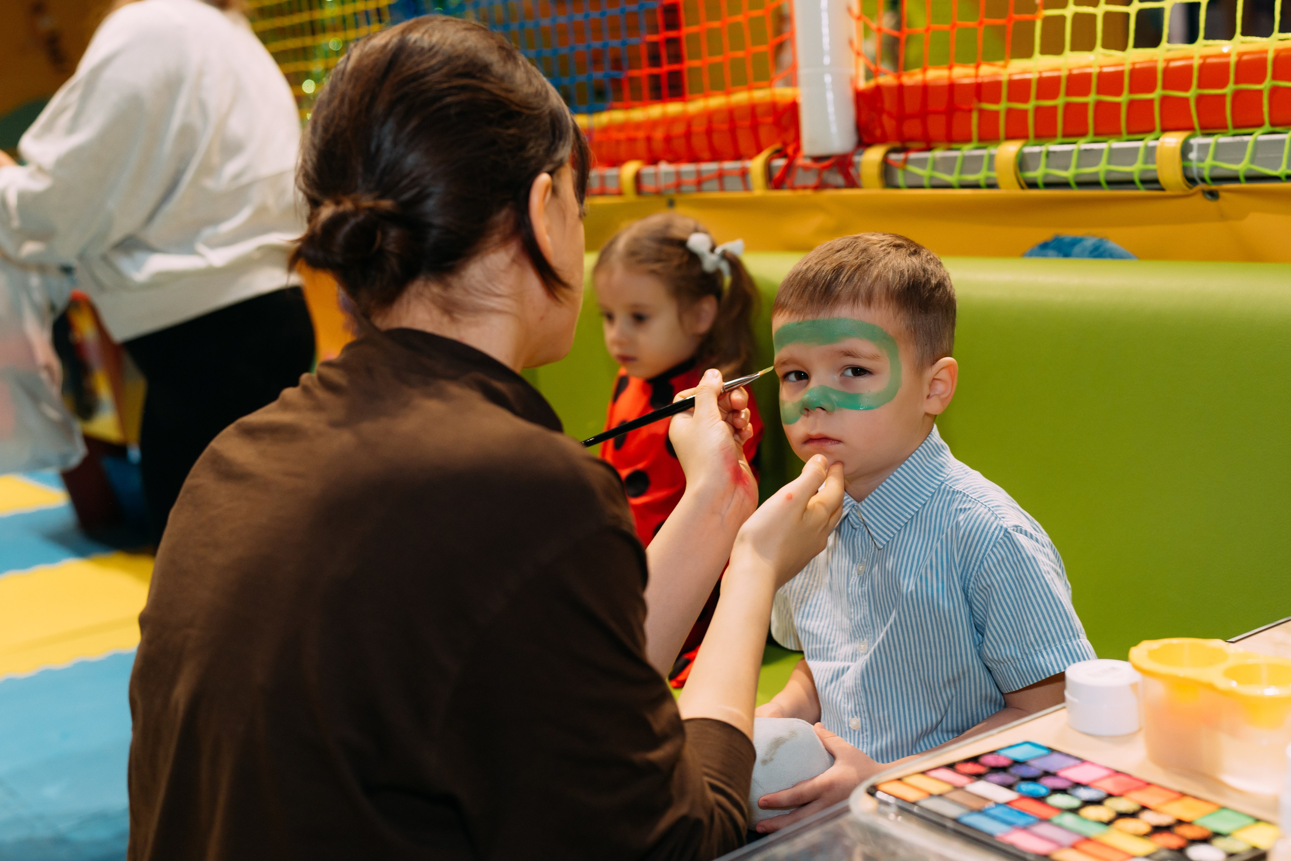 День рождения в игровой. СВАДЕБНЫЙ ФОТОГРАФ КРАСНОЯРСК