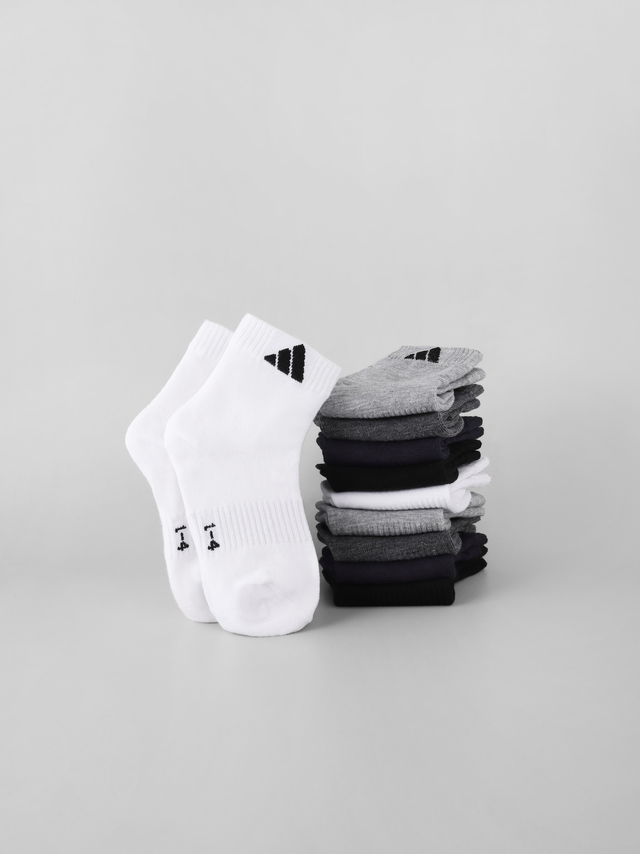 Одежда и аксессуары. Предметная съемка в Екатеринбурге. Съемка каталога. Фото для маркетплейсов