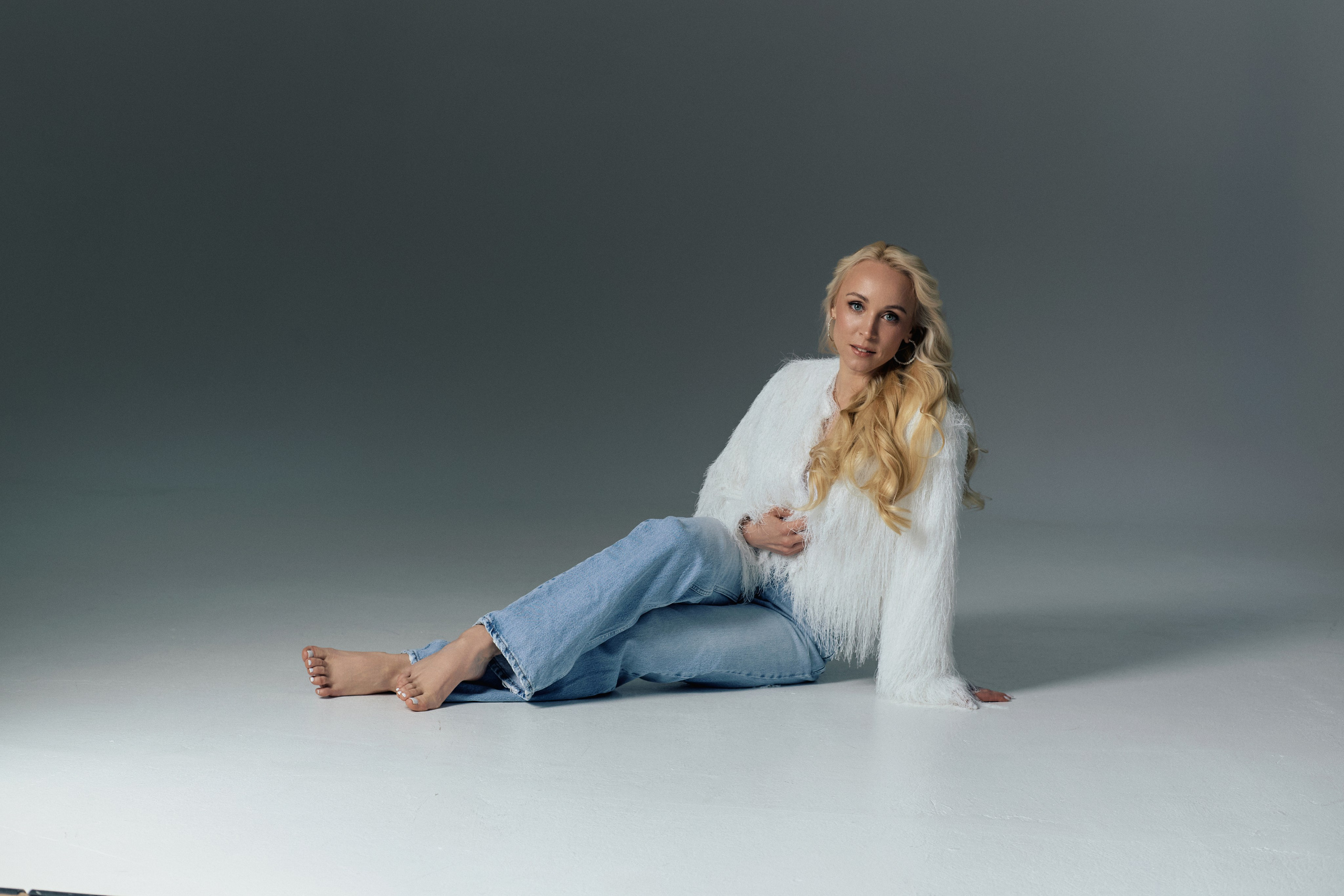 Позы для фотосессии для девушки