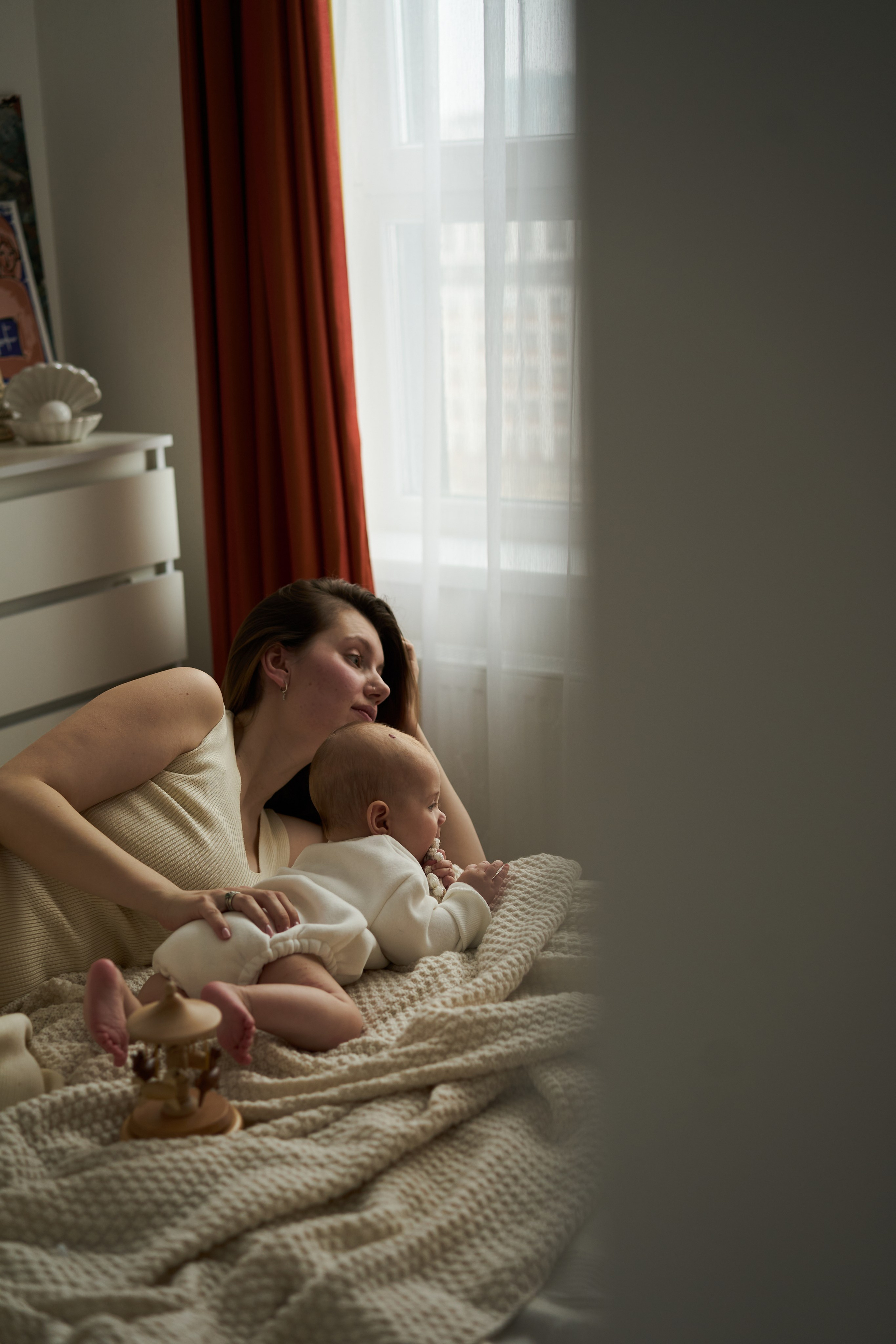 Семейная фотосессия дома. Фотограф Екатеринбург Кокшарова Александра