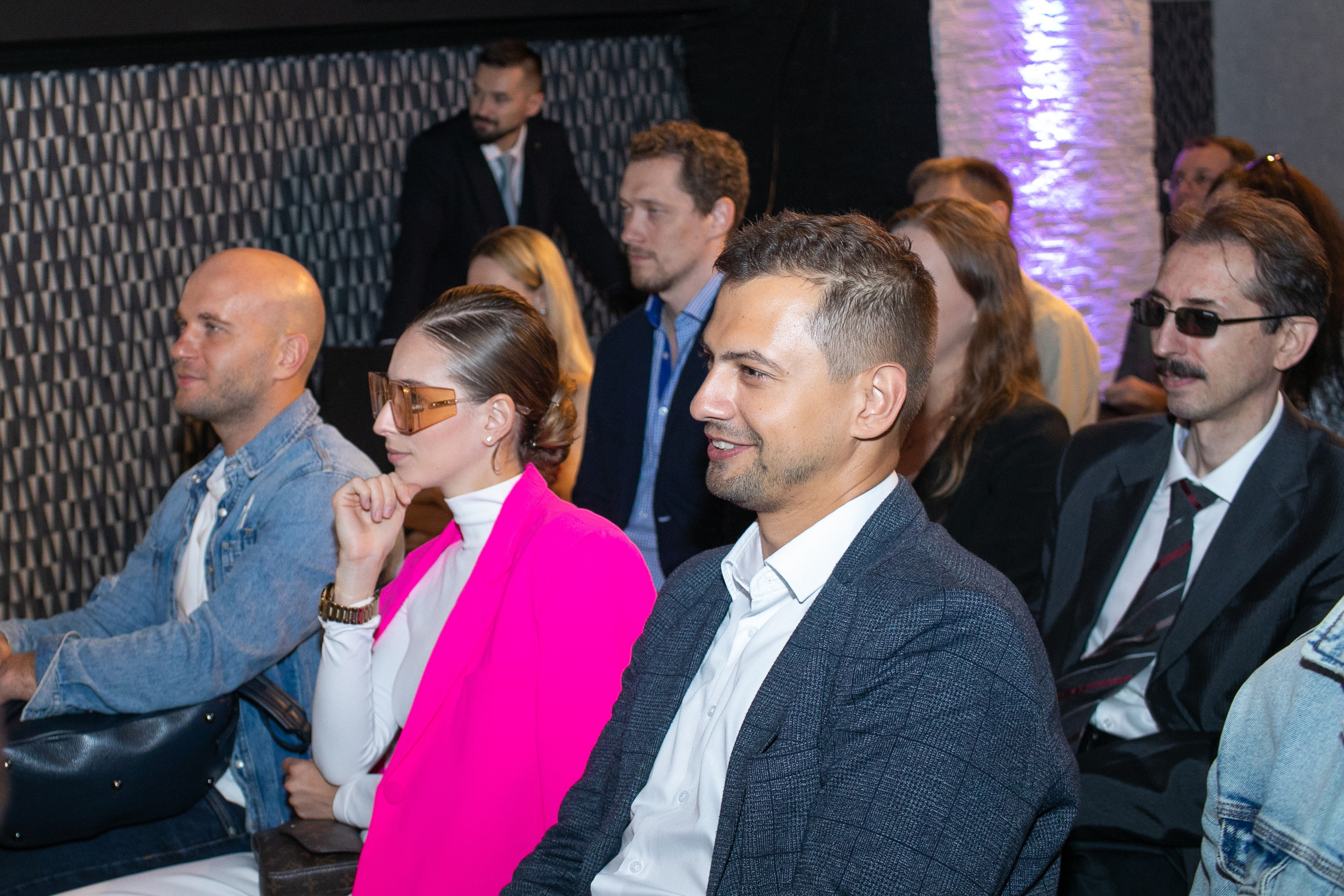 Встреча криптовалюте. Art photographer Nino