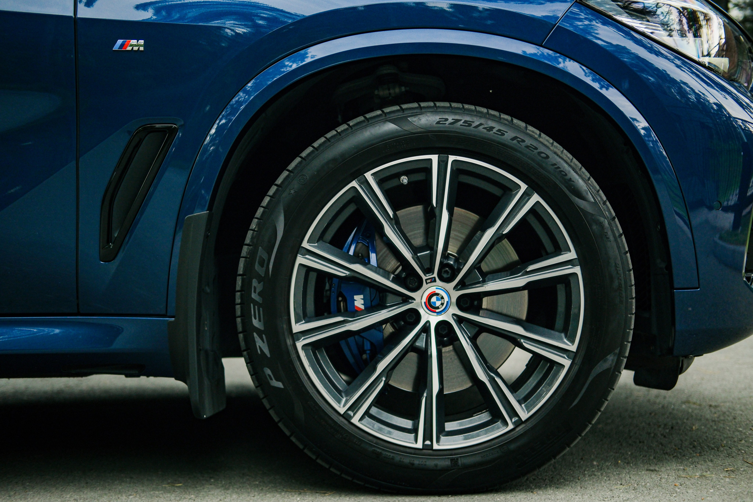 Профессиональная фотосессия BMW X5 в&nbsp;Новосибирске. Автомобильный фотограф Чанчин Владимир: детальные снимки кузова, интерьера и&nbsp;динамики. Съемка автомобиля для продажи