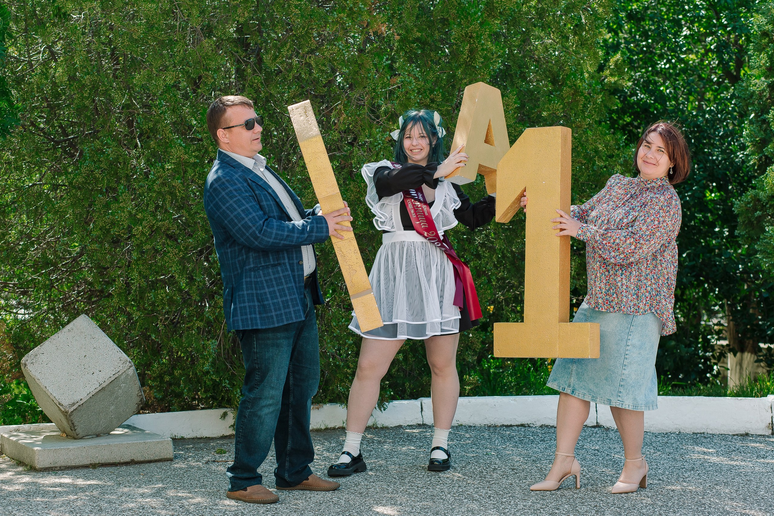 11 класс 33 школа. Выпускные альбомы Натальи Бутко: Новороссийск, Анапа, Геленджик