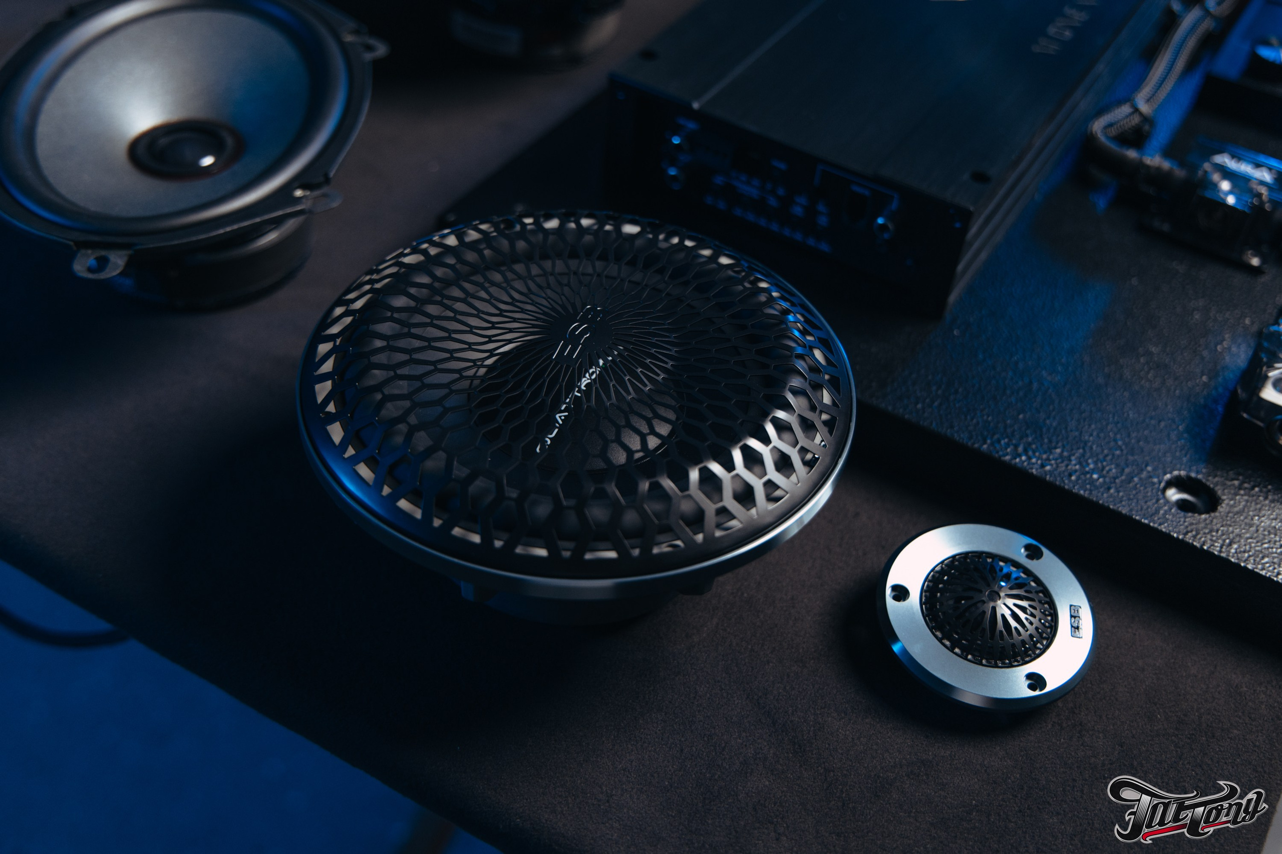 Cadillac escalade акустика и акустическая система. DeLorein