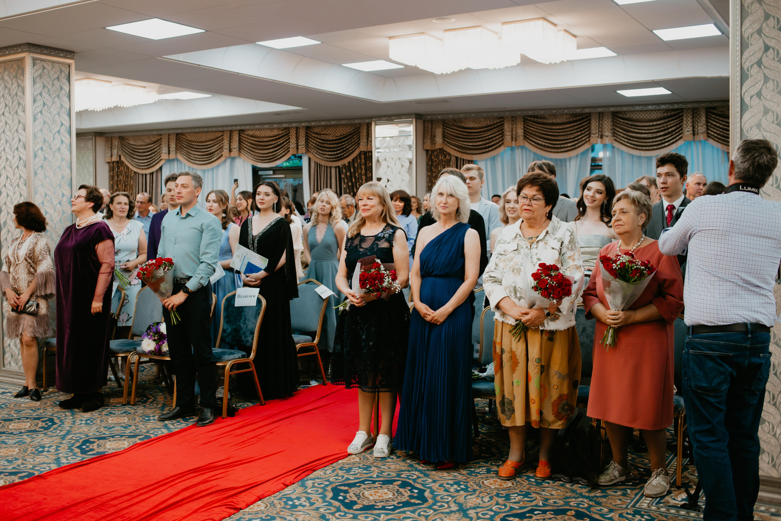 Выпускной. 11 лицей. Фотограф в Челябинске Ополихина Анна