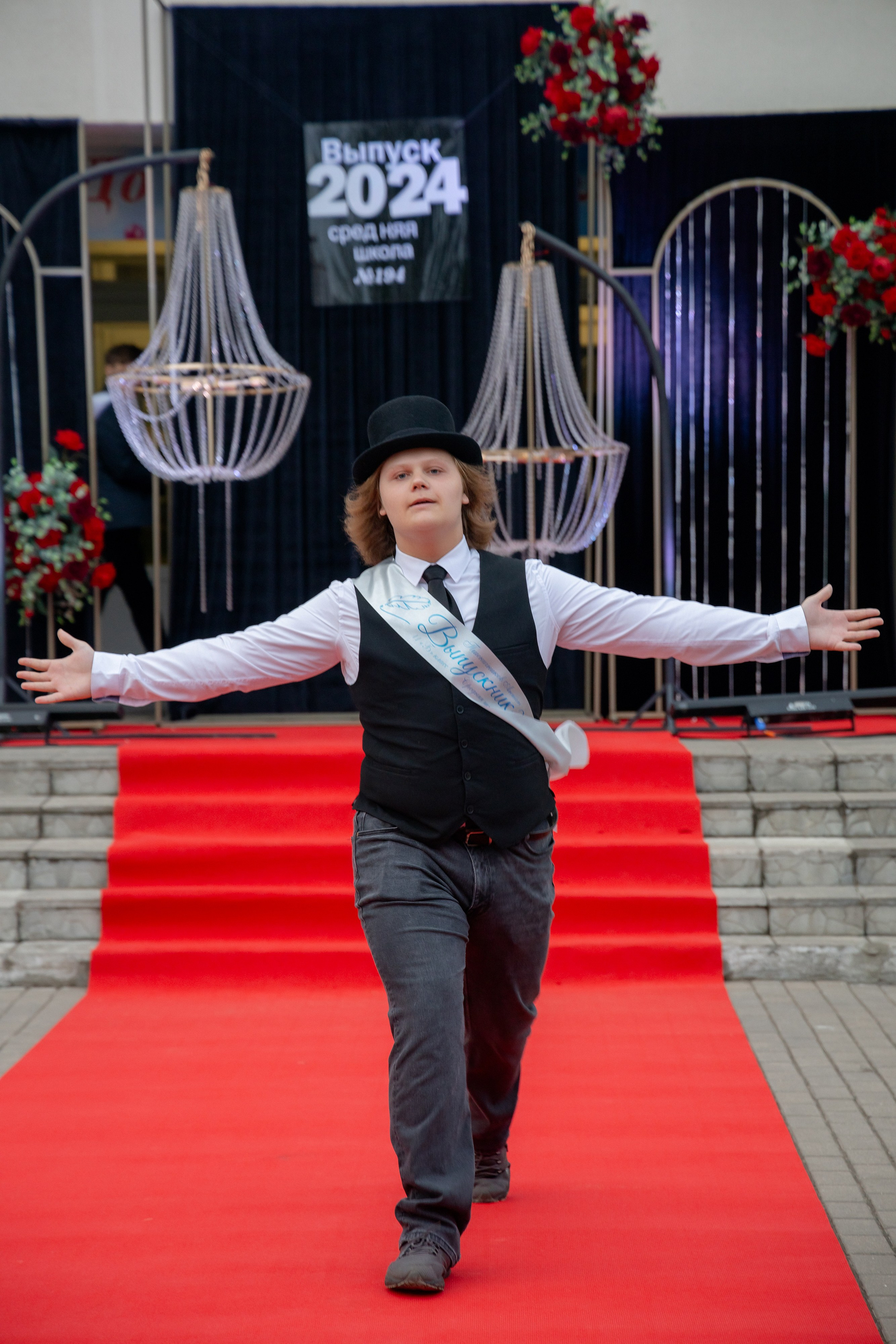 Школьный выпускной 2024 год в Соколе (Минск). Свадебный фотограф в Минске/Беларуси Сергей Спиридонов