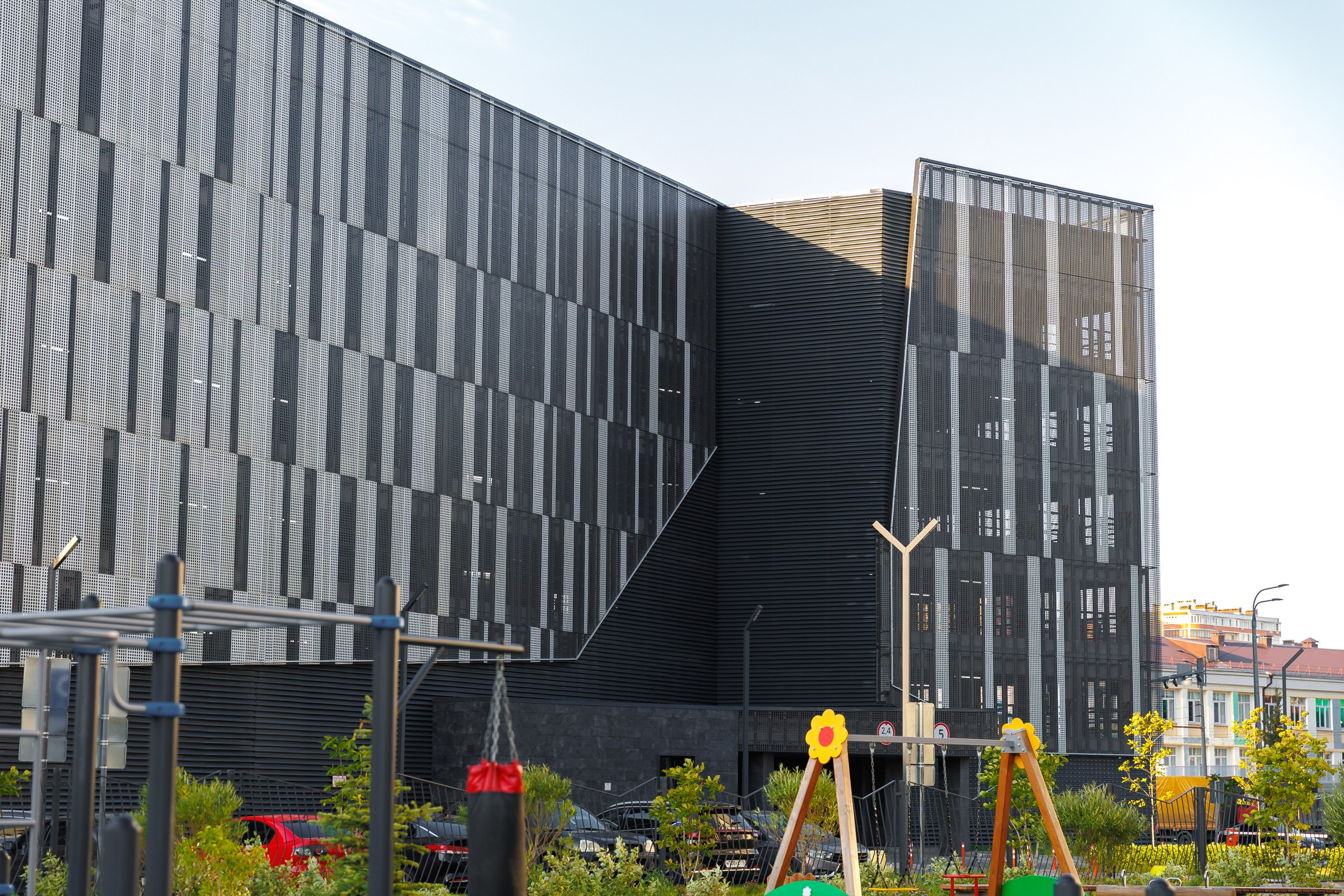 Парковка. Нонский Руслан, фотограф Казань. Архитектурная и интерьерная съемка, работаю по всей России