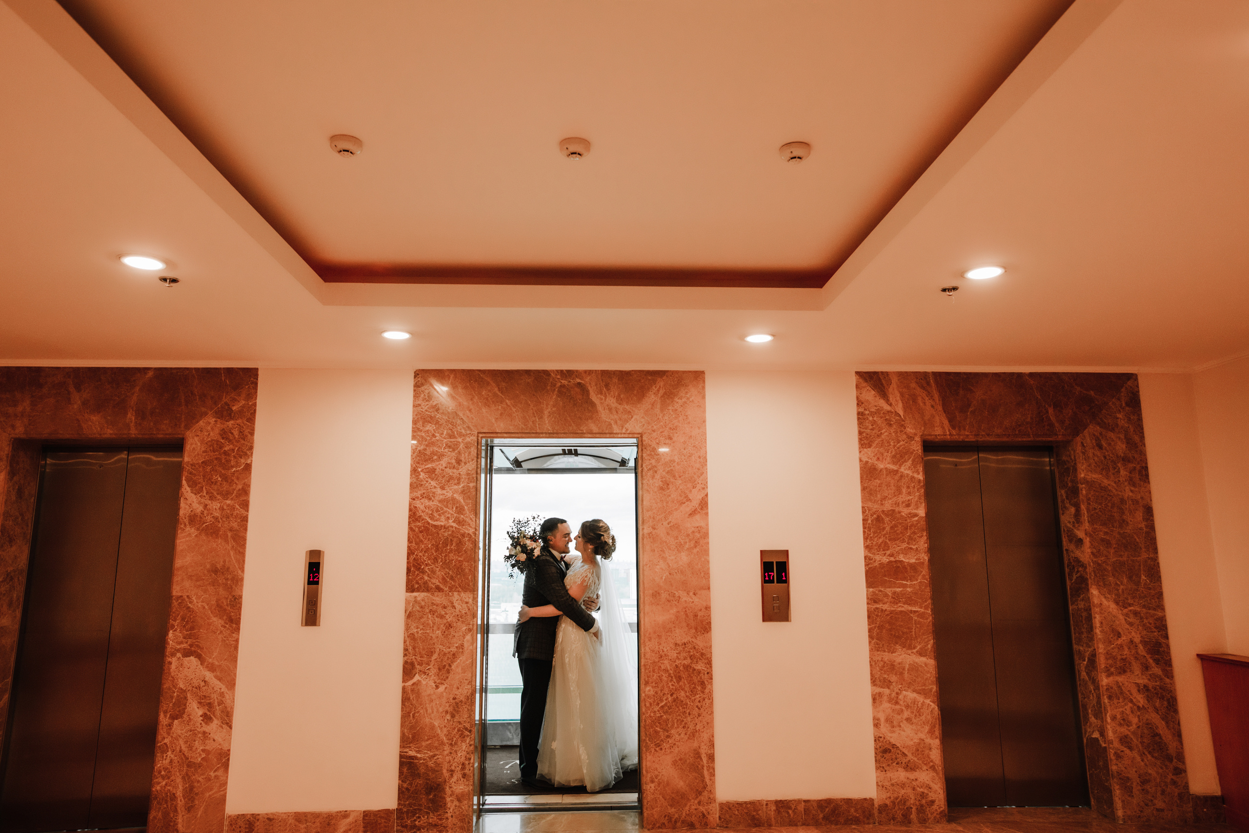 Катя и Саша. Отель Милан. Свадебный и семейный фотограф в Москве Евгения Лисина