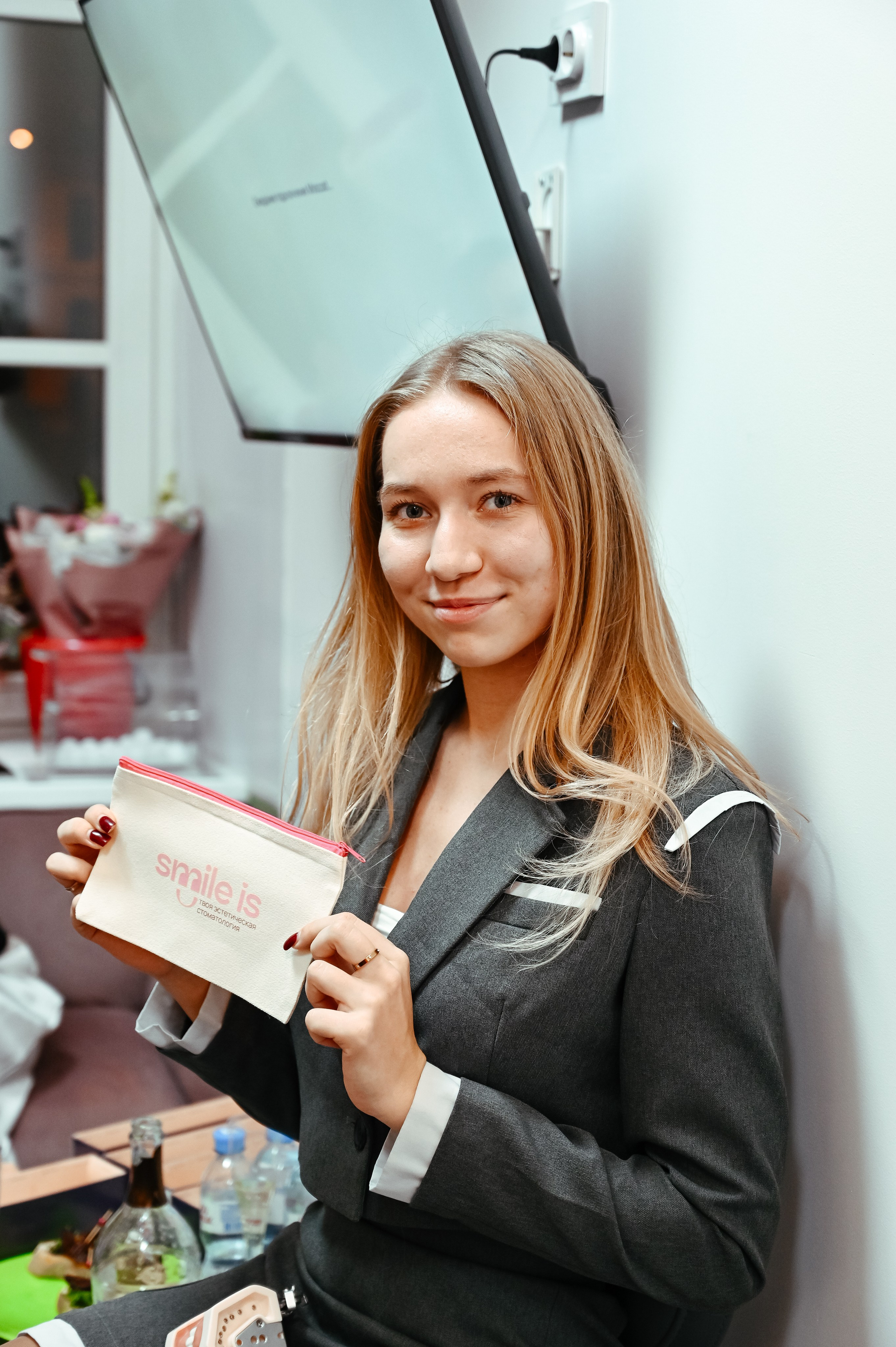 Открытие стоматологии Smile Is. Анастасия Петрович фотограф, фотокорреспондент в Москве и Санкт-Петербурге. Фотосъёмка репортажа, мероприятия, корпоративная съёмка, контент