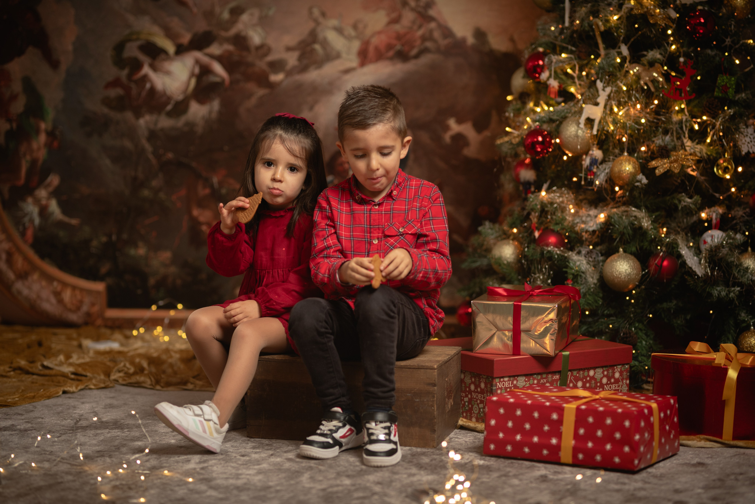 CATIA AND HER FAMILY. Anastasiia Antoniuk portrait, family and couple photographer, Portugal