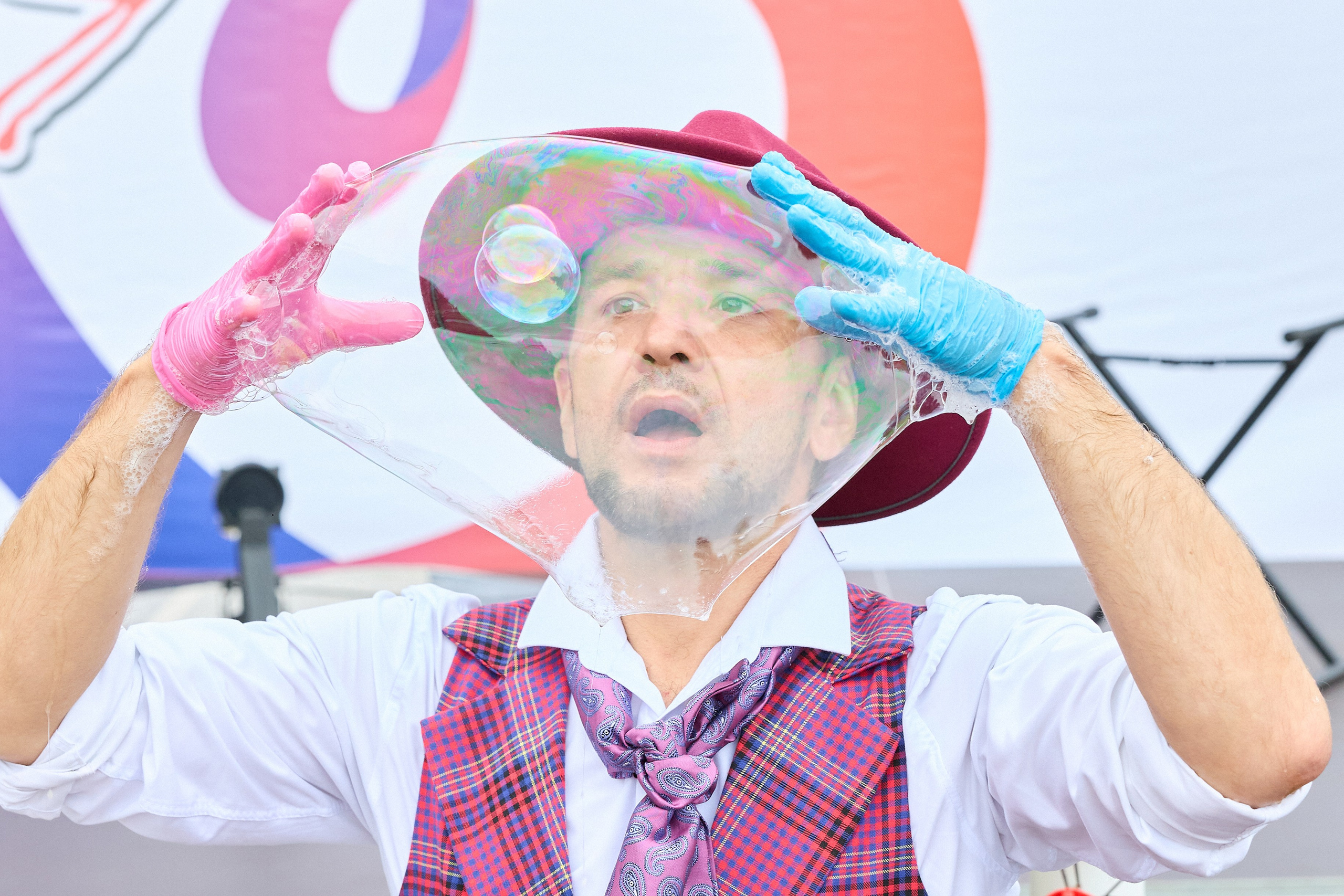 Рожай, Казань!. Мое имя Раиль. Я репортажный фотограф в Казани, так же мой любимый жанр — свадебный фотограф