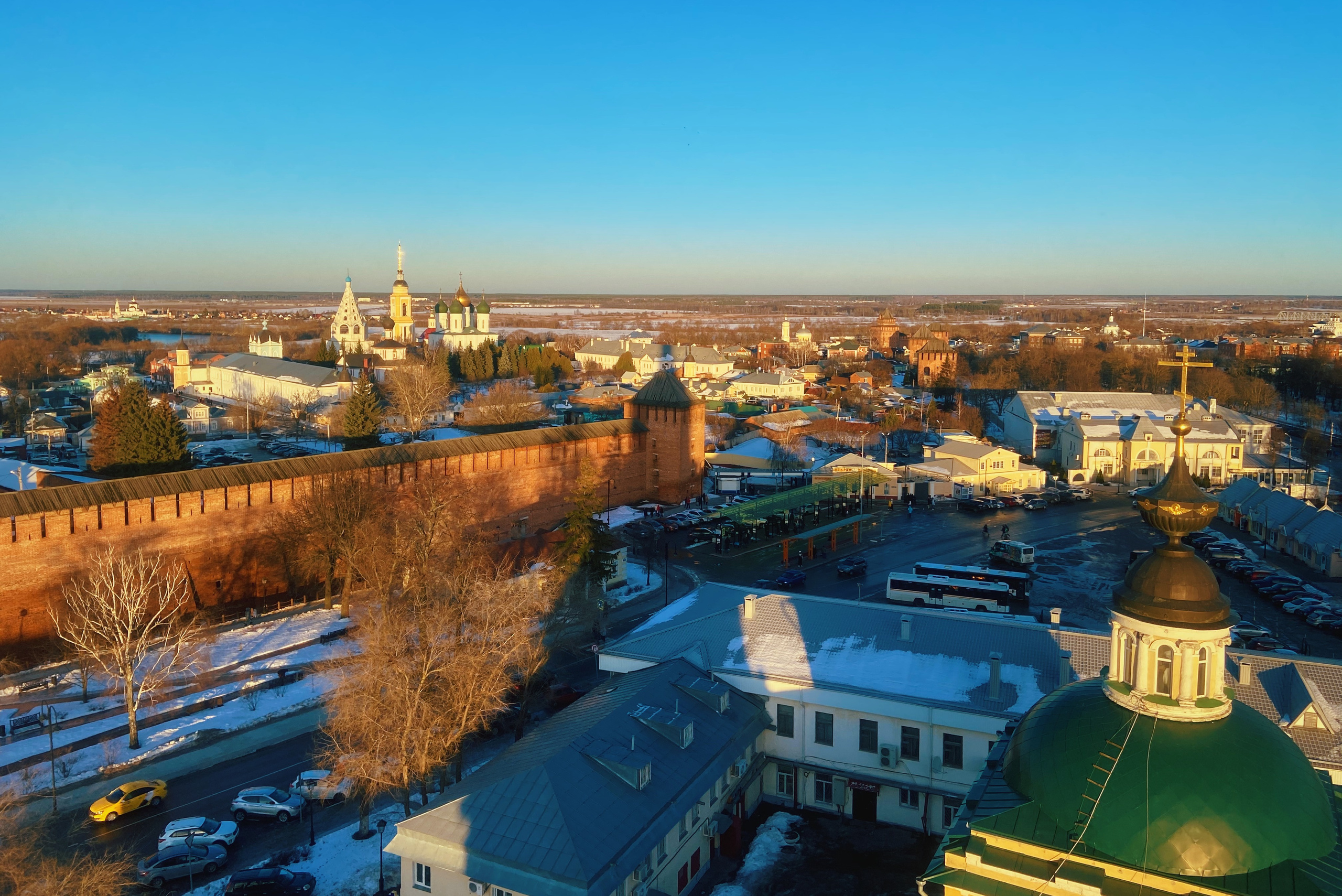 Вид на Коломенский кремль зимой