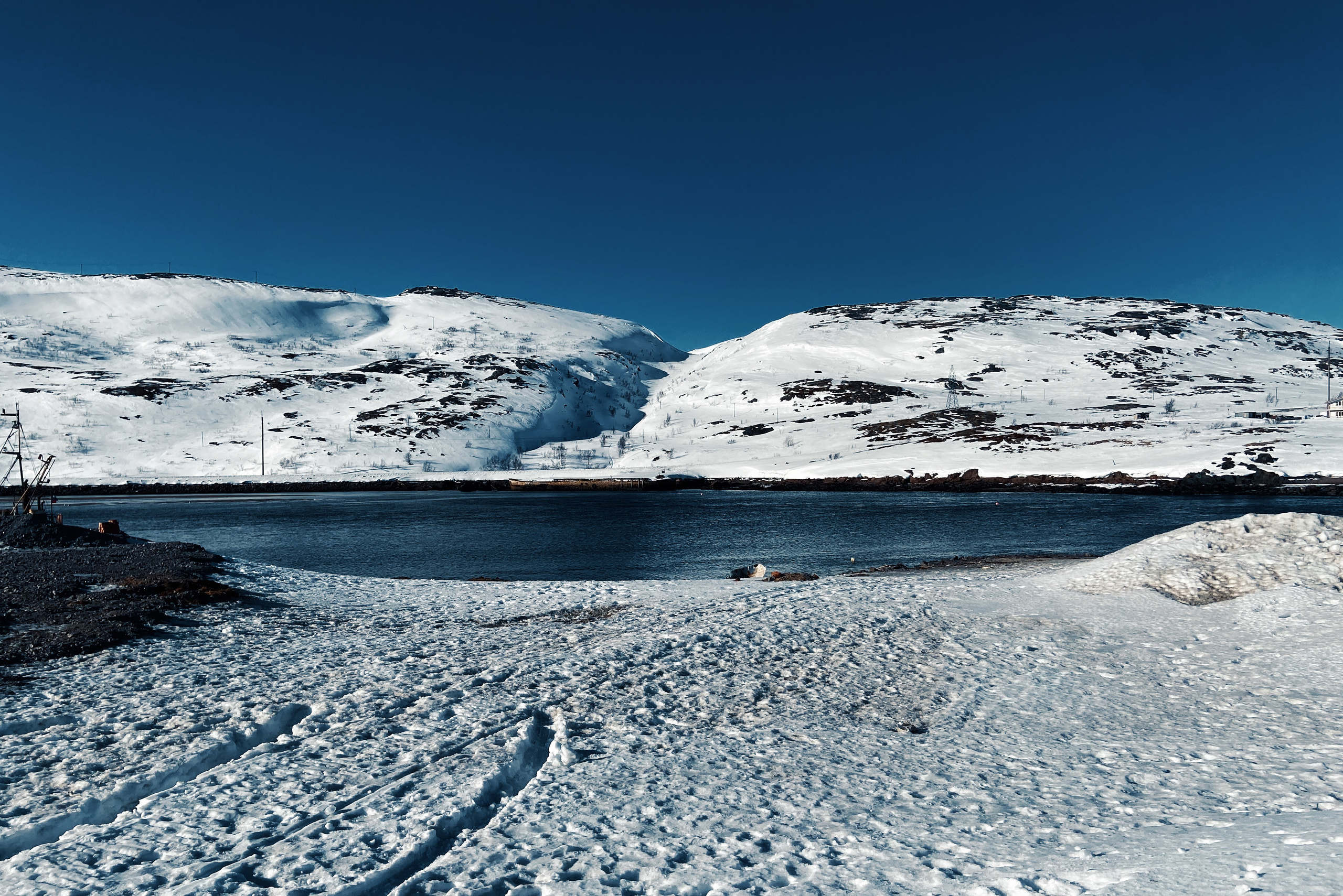 берег северного Белого моря, село Териберка зимой