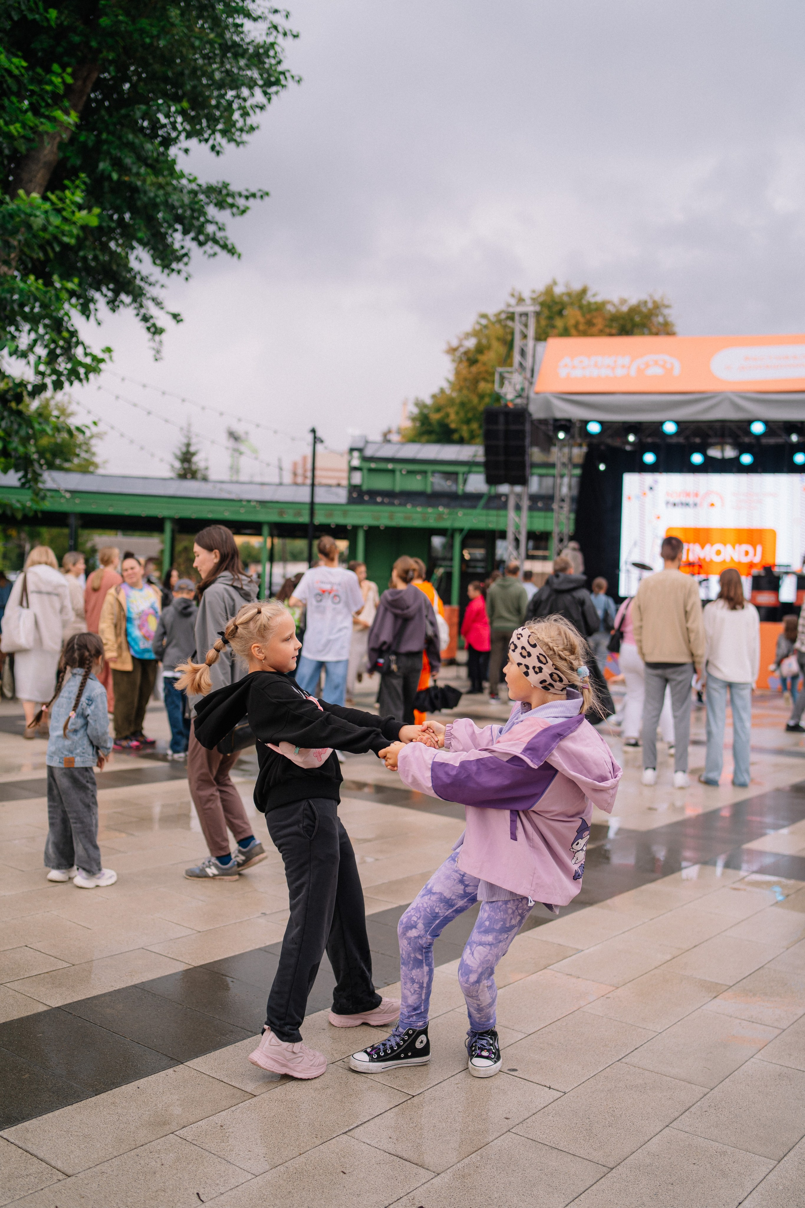 Фотоотчет ЛАПКИ ТАПКИ в Барнауле. Репортажный (Event) фотограф в Барнауле | Даниил Маркин | Качество и вайб