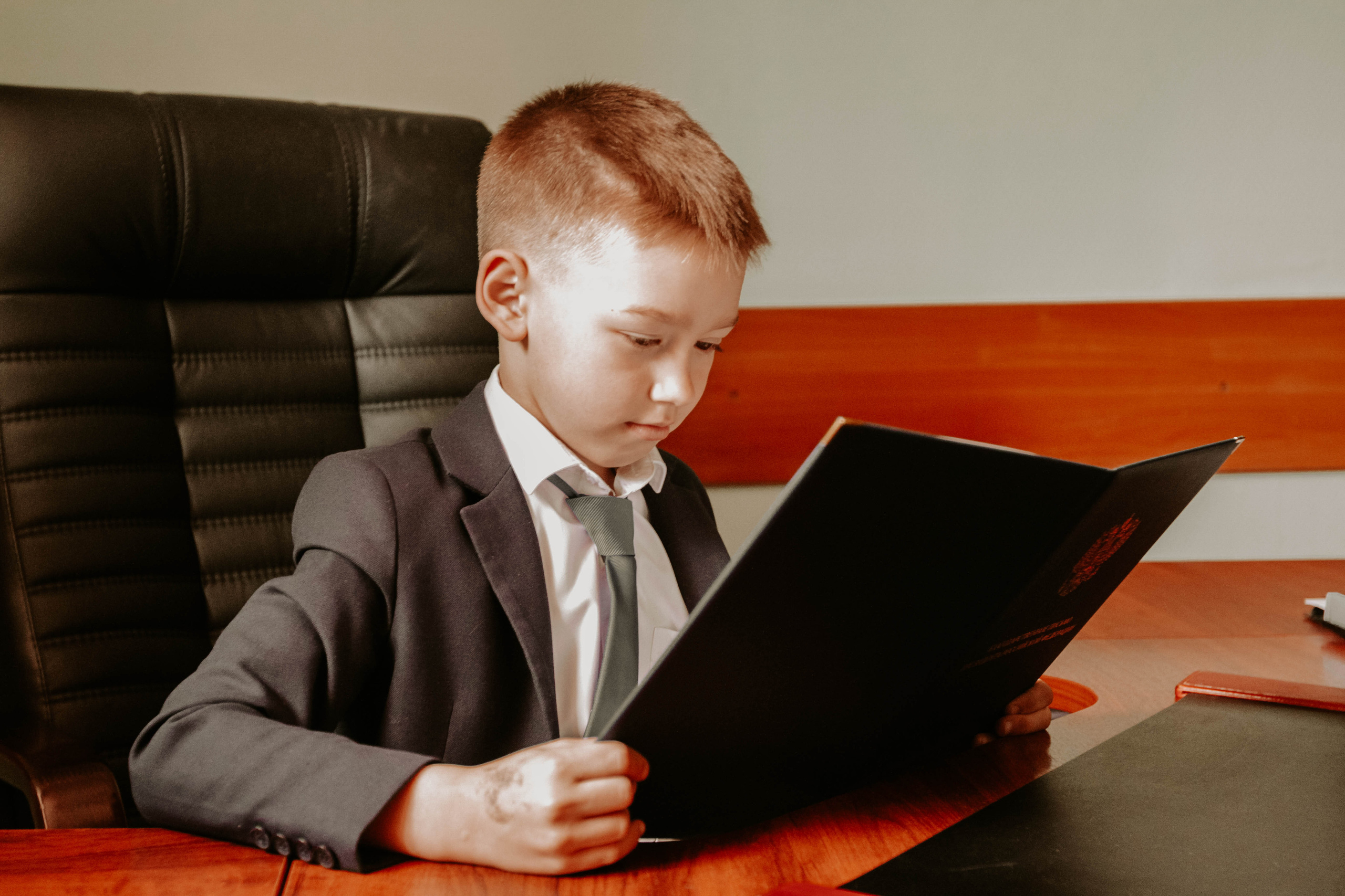 Маленький директор. Колесникова Татьяна. Фотограф новорожденных Щёлково, Москва, Королев