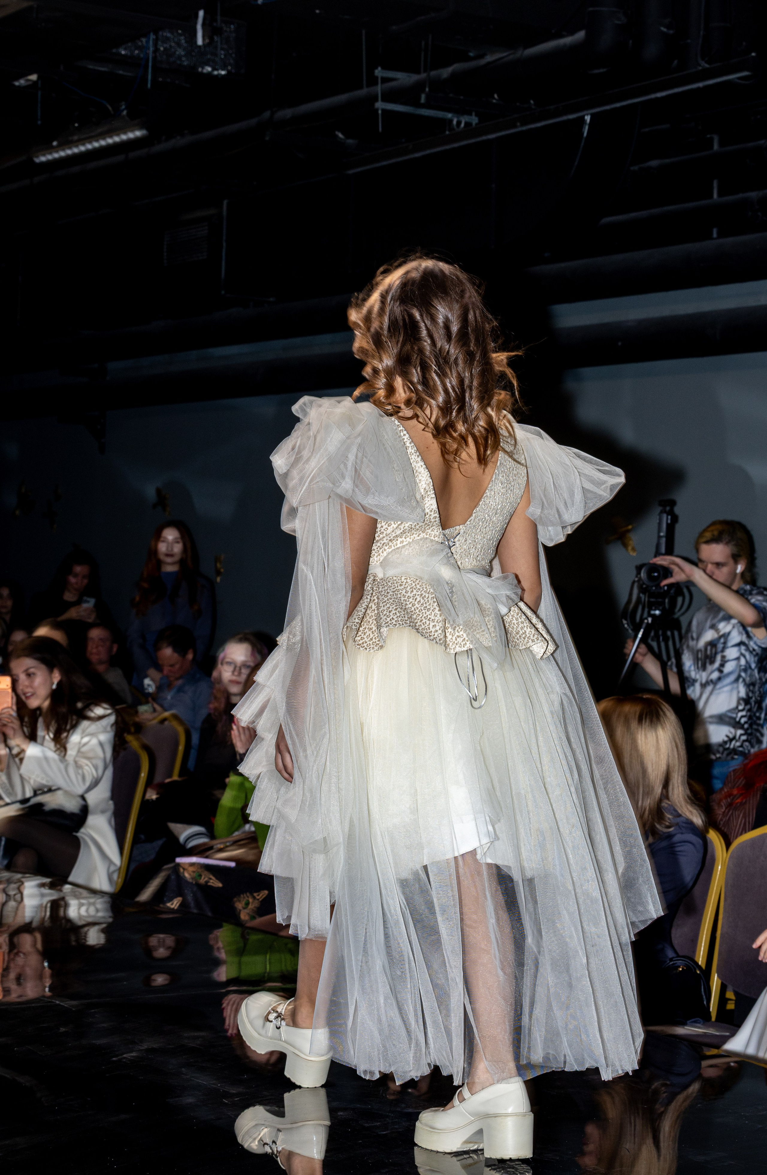 Модный показ Ассоциация дизайнеров FASHION STYLE. Студия фото, видеографии и мультимедийного дизайна в Москве Multi Frame Studio