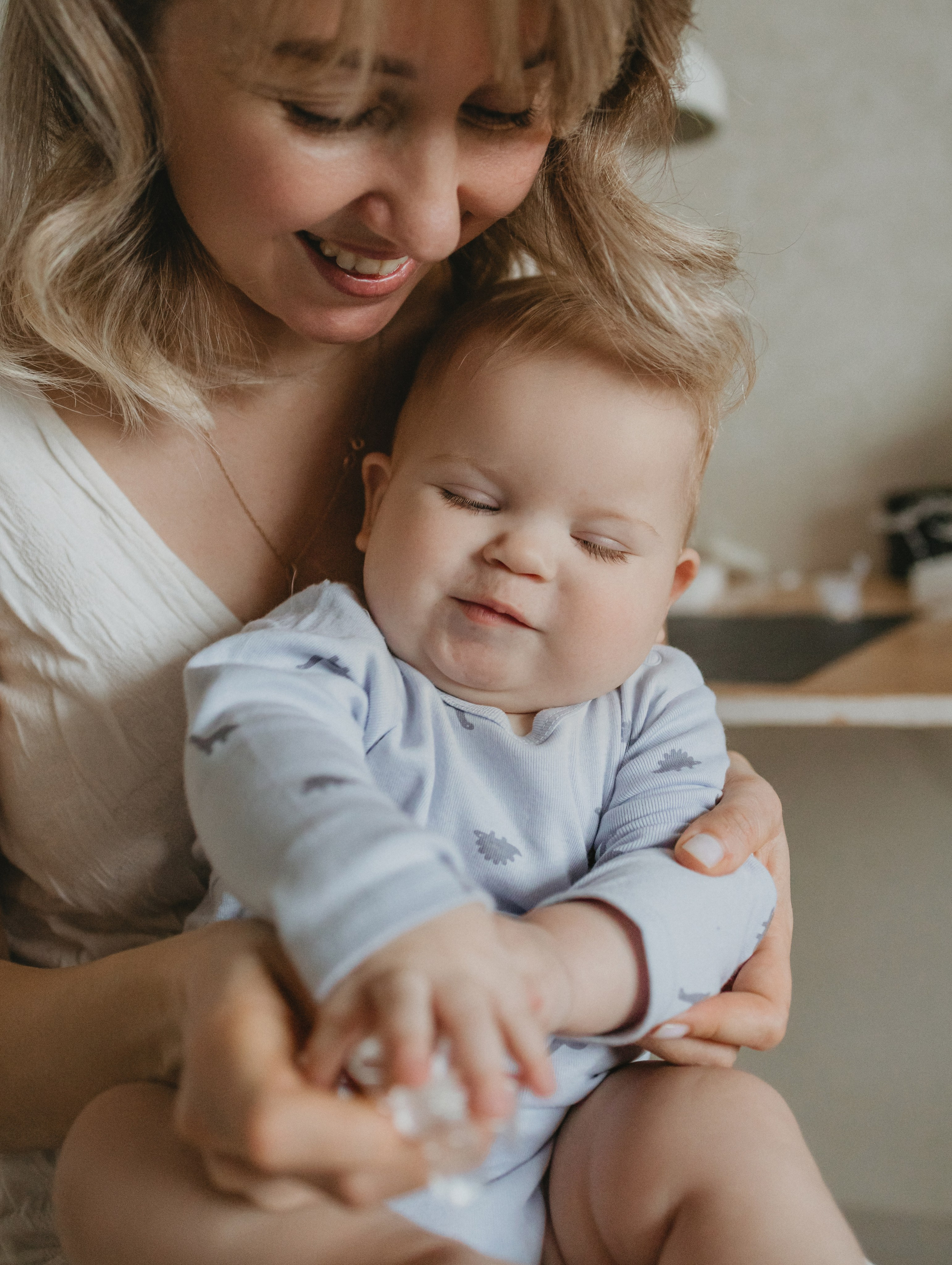 Таня успешно совмещает роль создателя эстетичных украшений, жены и мамы сыночка. Фотограф беременности и новорождённых в Набережных Челнах