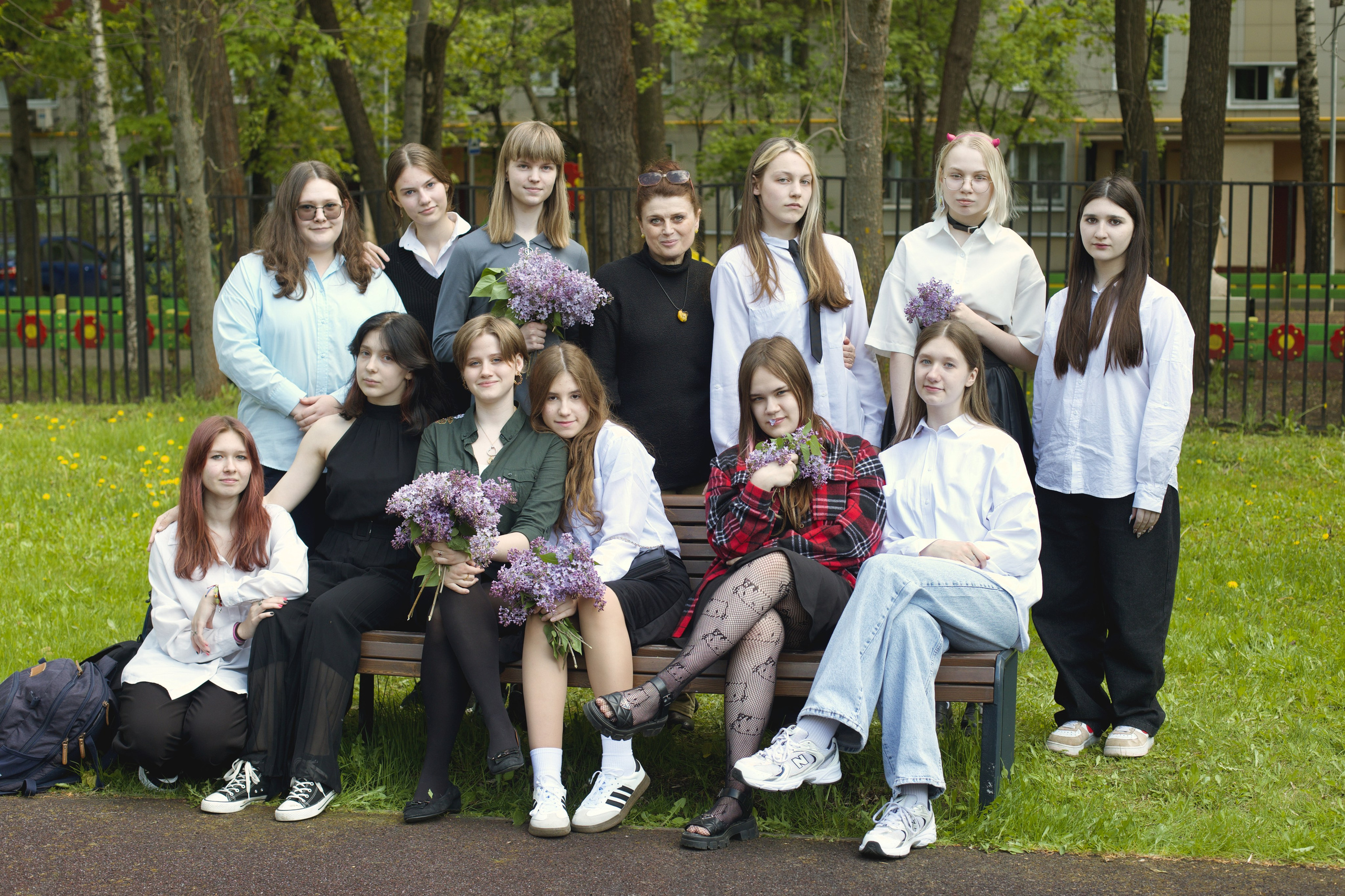 Групповые фото 9 и 11 класс