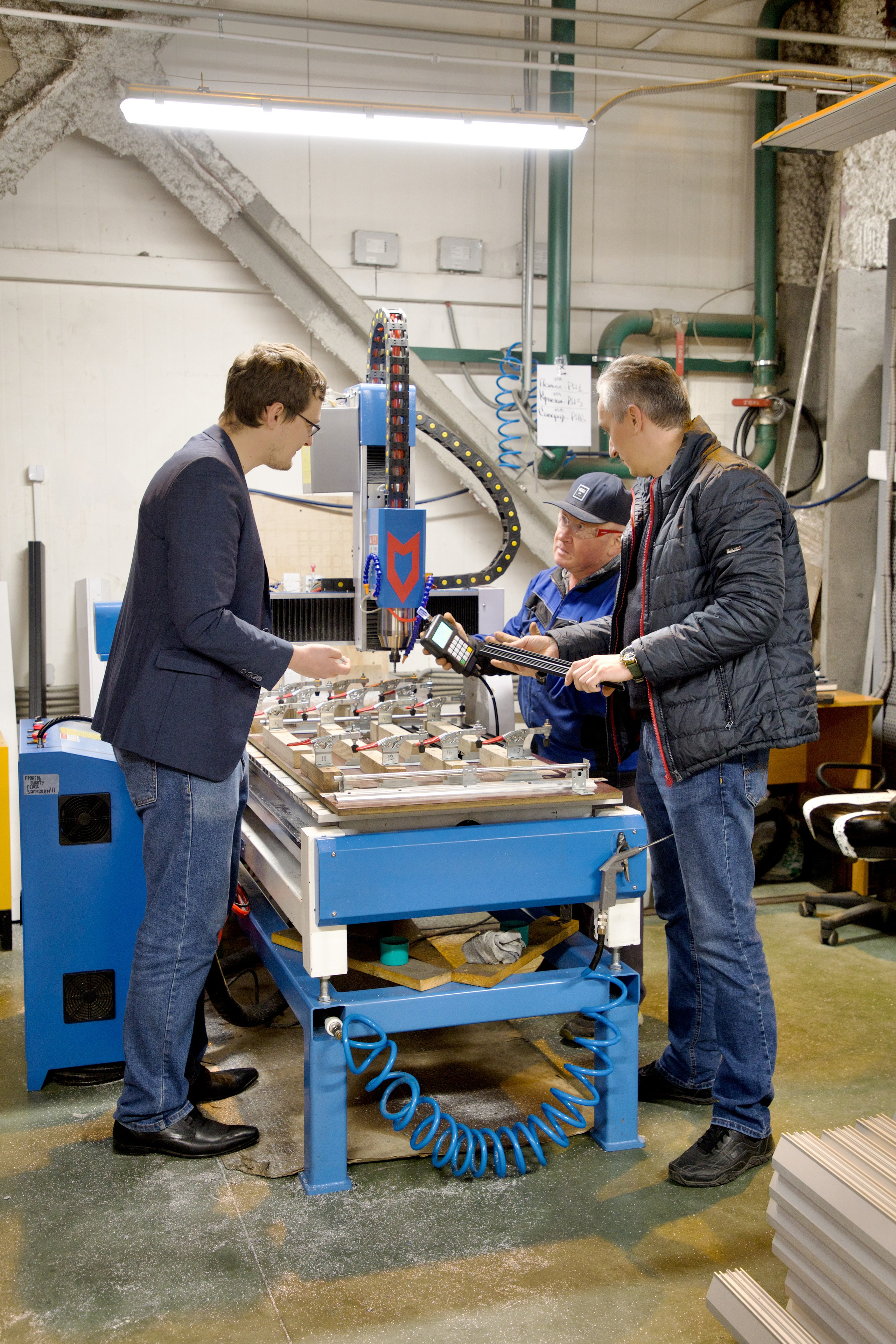 Фотосъёмка в офисе и на производстве. Школьные выпускные альбомы в Москве Марина Николаева