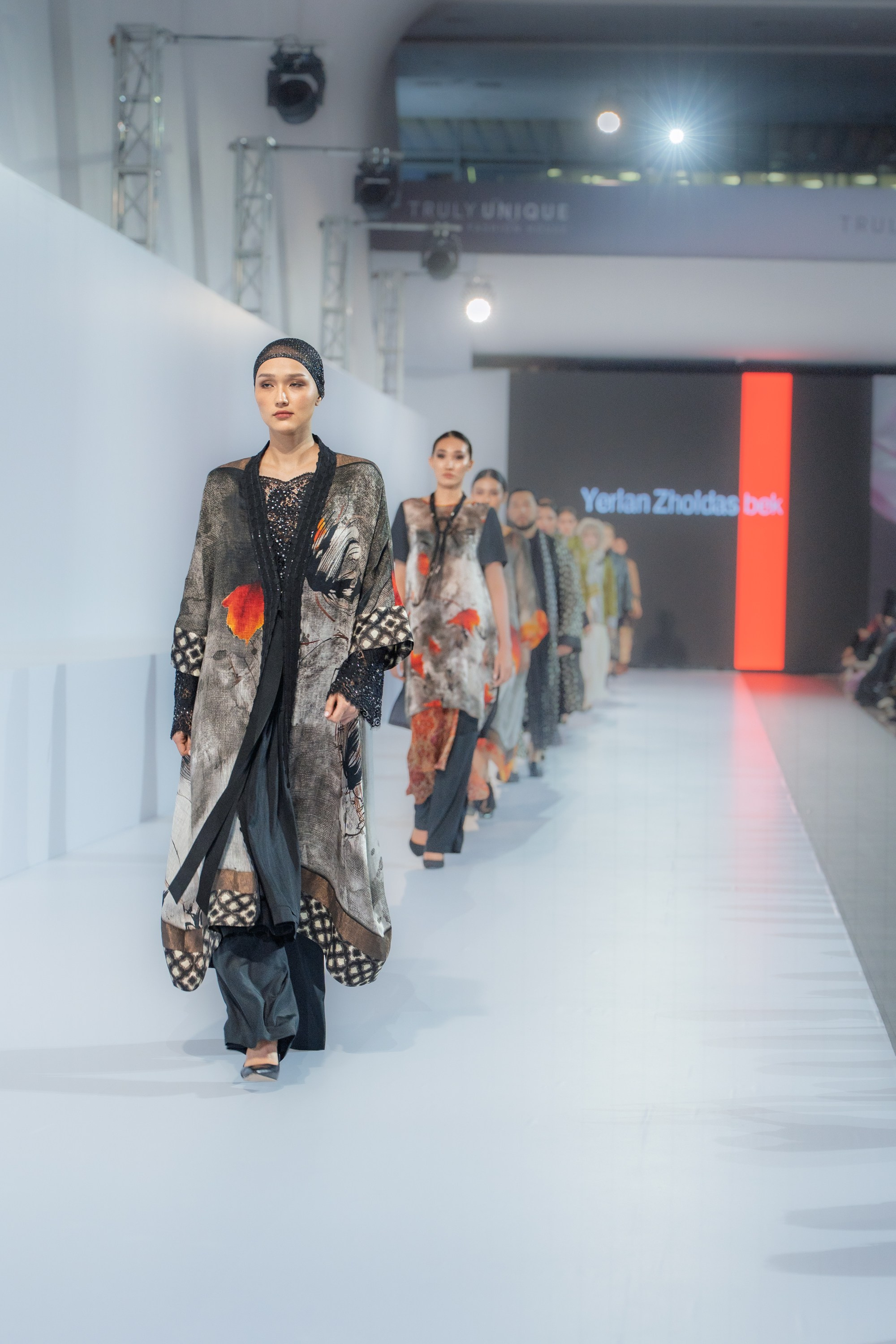 Yerlan Zholdasbek. Сайт Алматинского НЮ АРТ, будуар и фэшн фотографа Дениса Карпенко