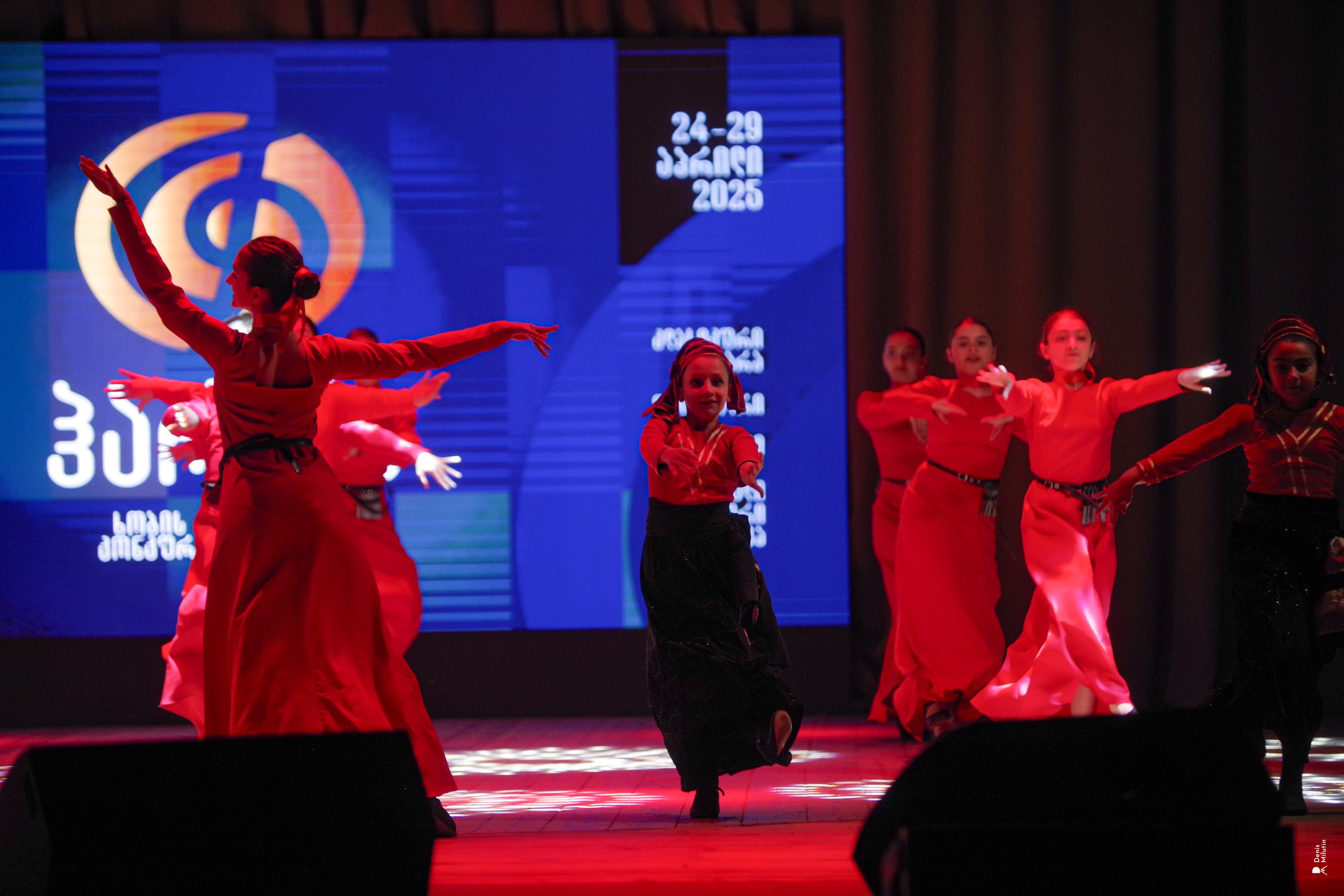 Танцы в Хоби. Портретный фотограф Денис Милютин