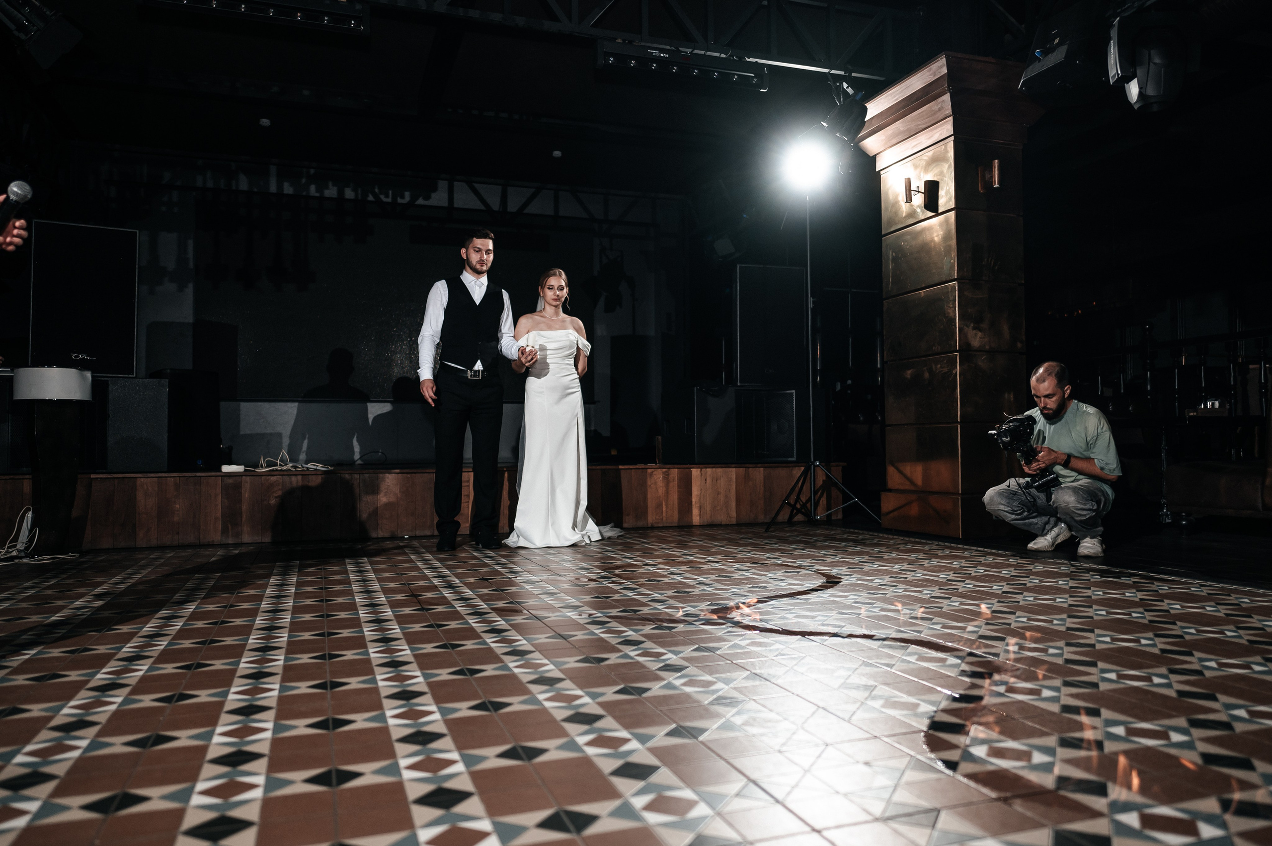 Даниил и Валерия. Черная утка. Полный день. Фотограф Екатерина Бочарникова