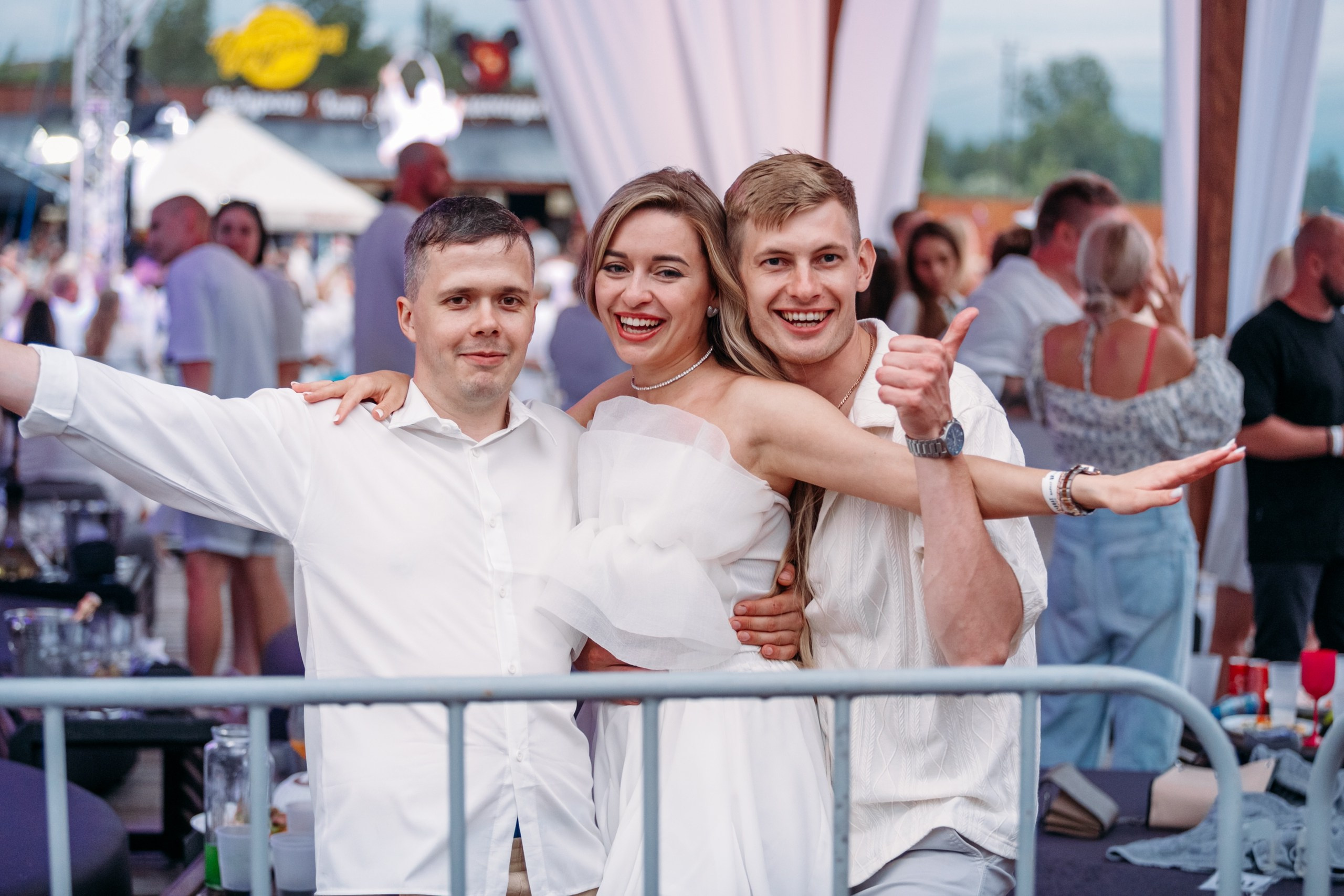 White Party @ Бархат парк. Репортажный фотограф Максим Полянский. Москва, Санкт-Петербург, Красноярск