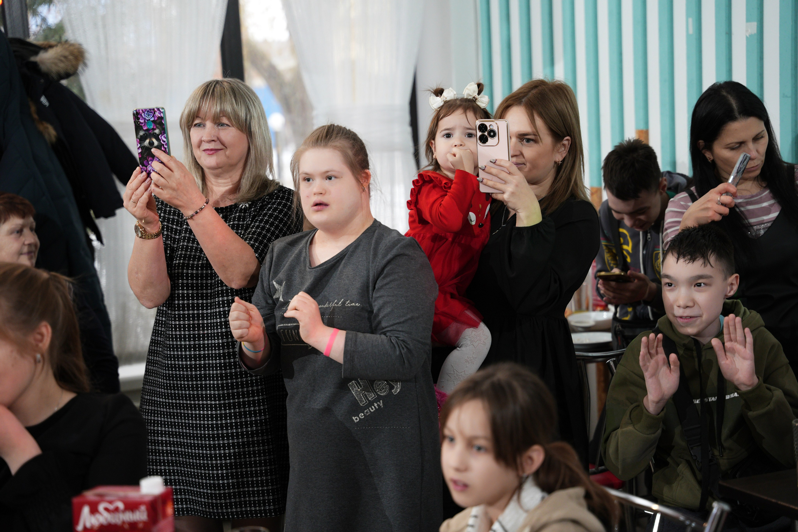 «Ты в этом мире не один " социально благотворительное мероприятие. Ольга Плаксина фотограф в Саратове