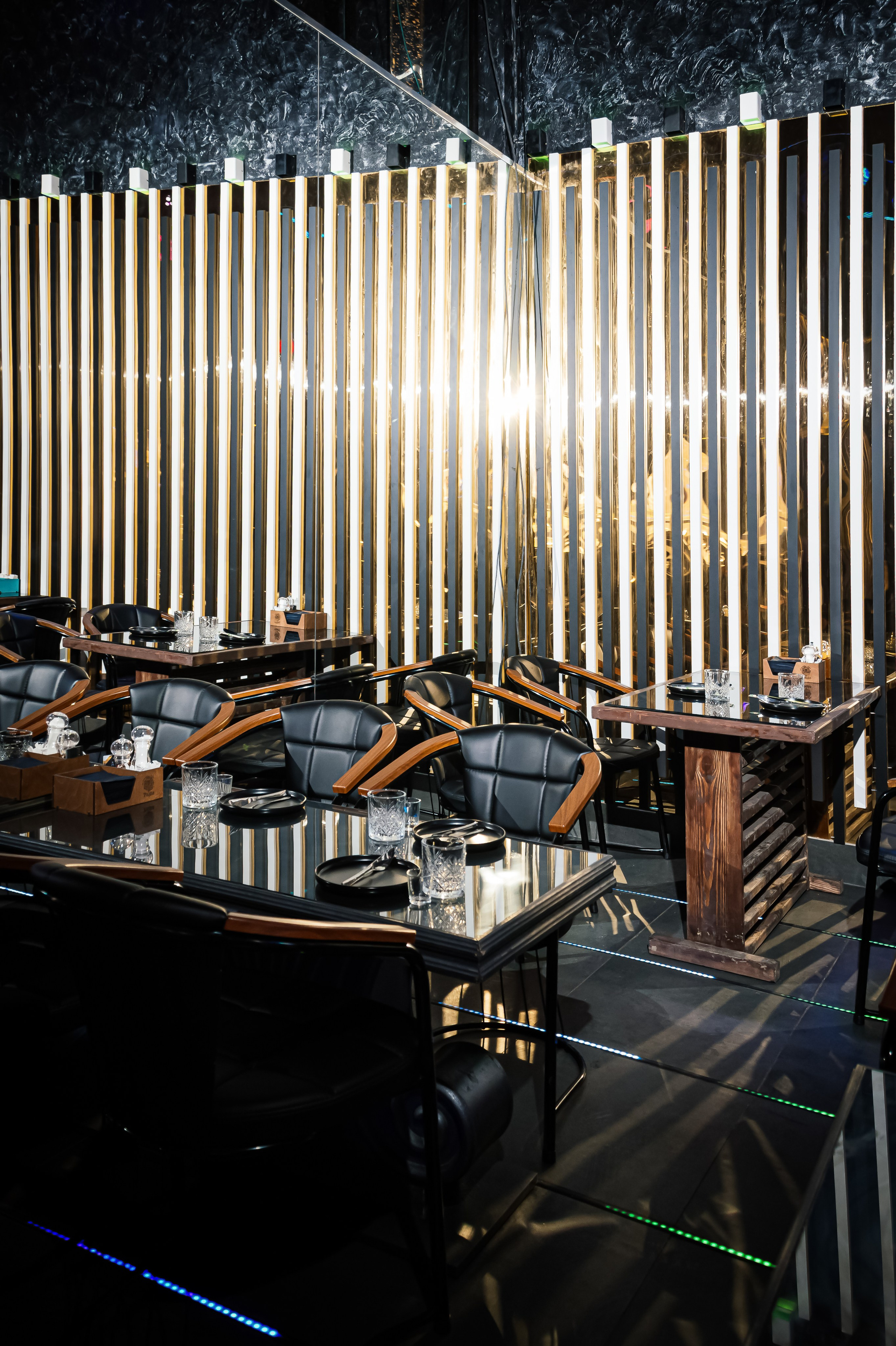 FreeZone night Club. Ларина Иванна фотограф в Донецке