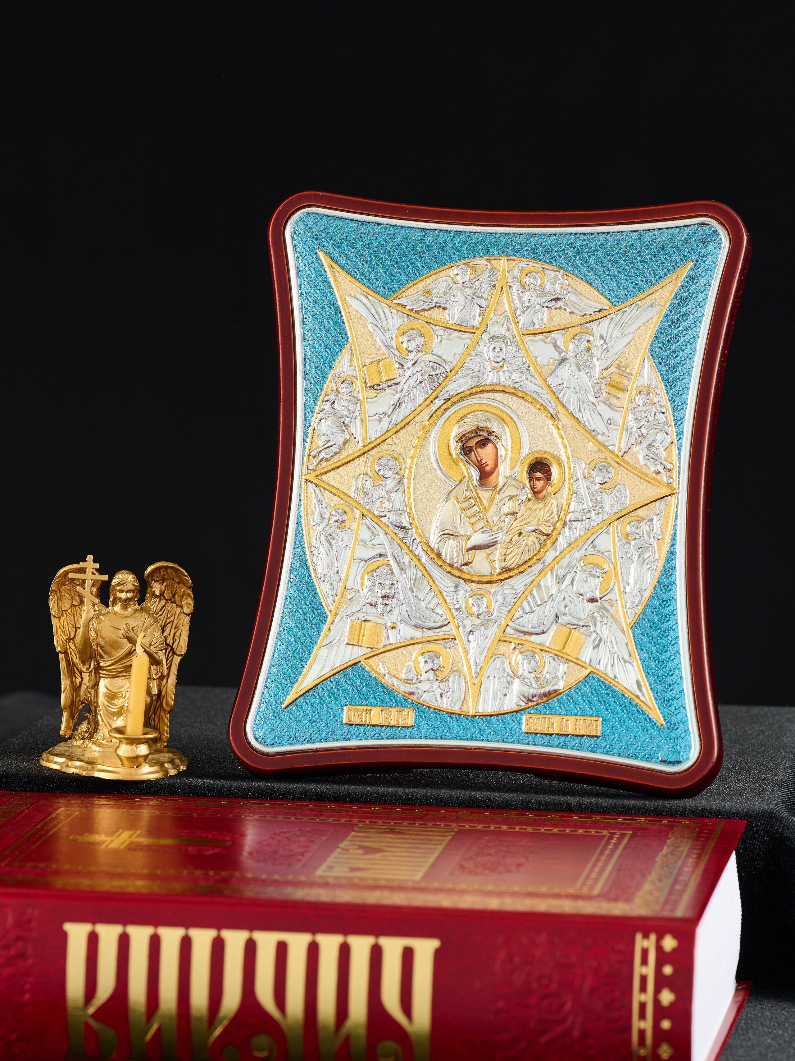 Иконы в серебре