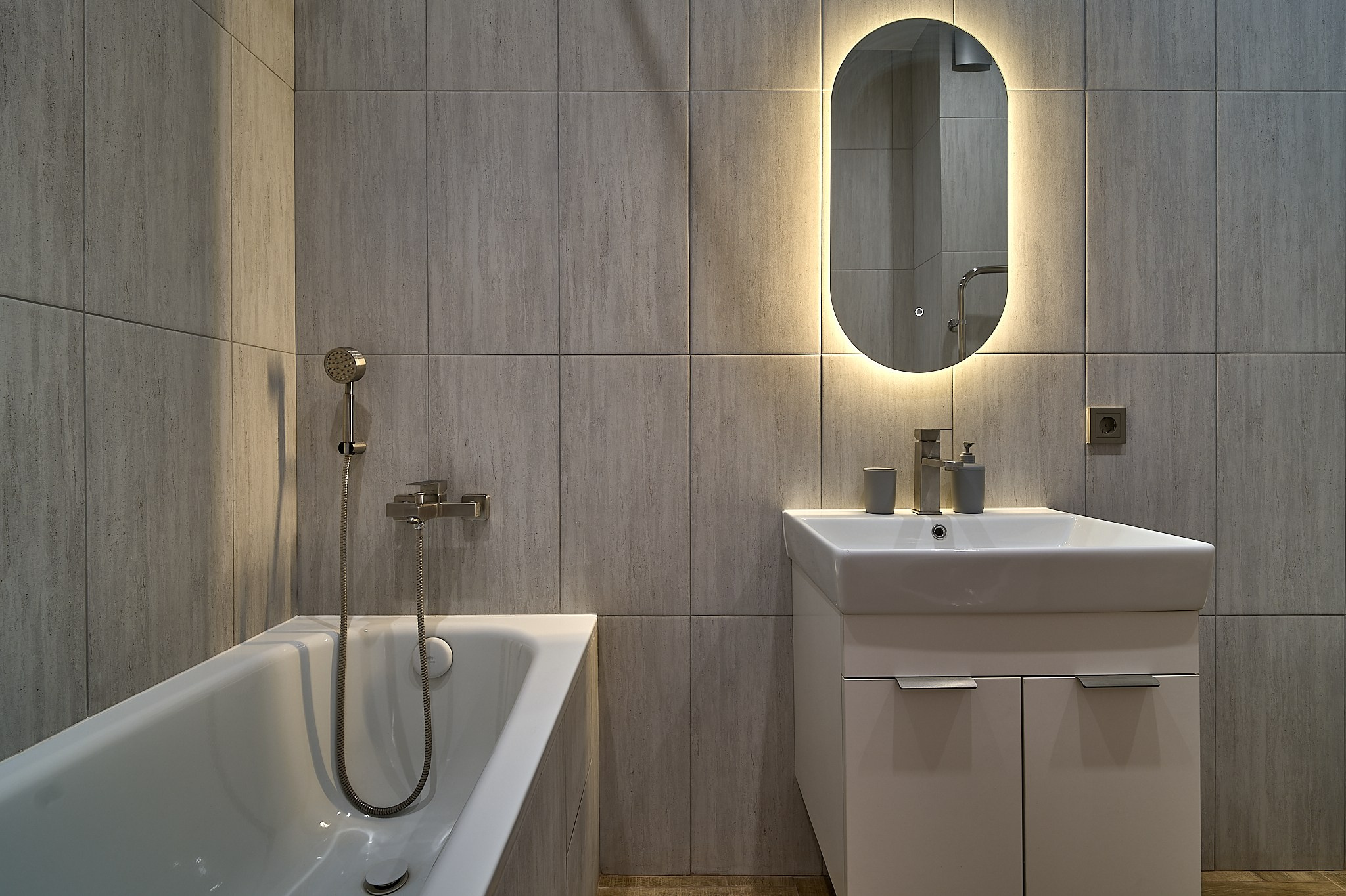 «Евро-двушка» на продажу. Заказчик АН «Самолёт+». Главная