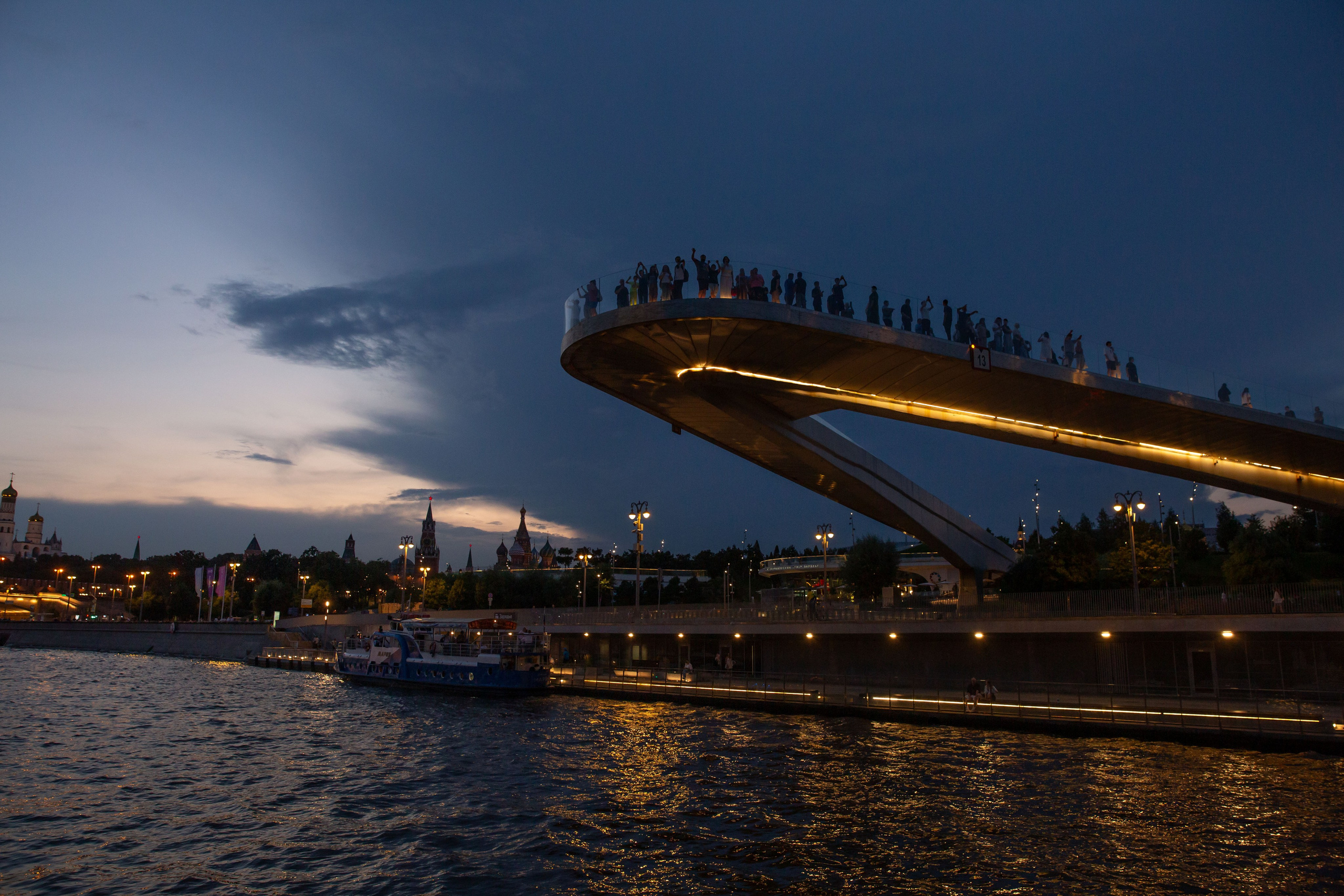 Dubai Vibes Intourist Cruise Party. Семейный и детский фотограф Анна Петракова