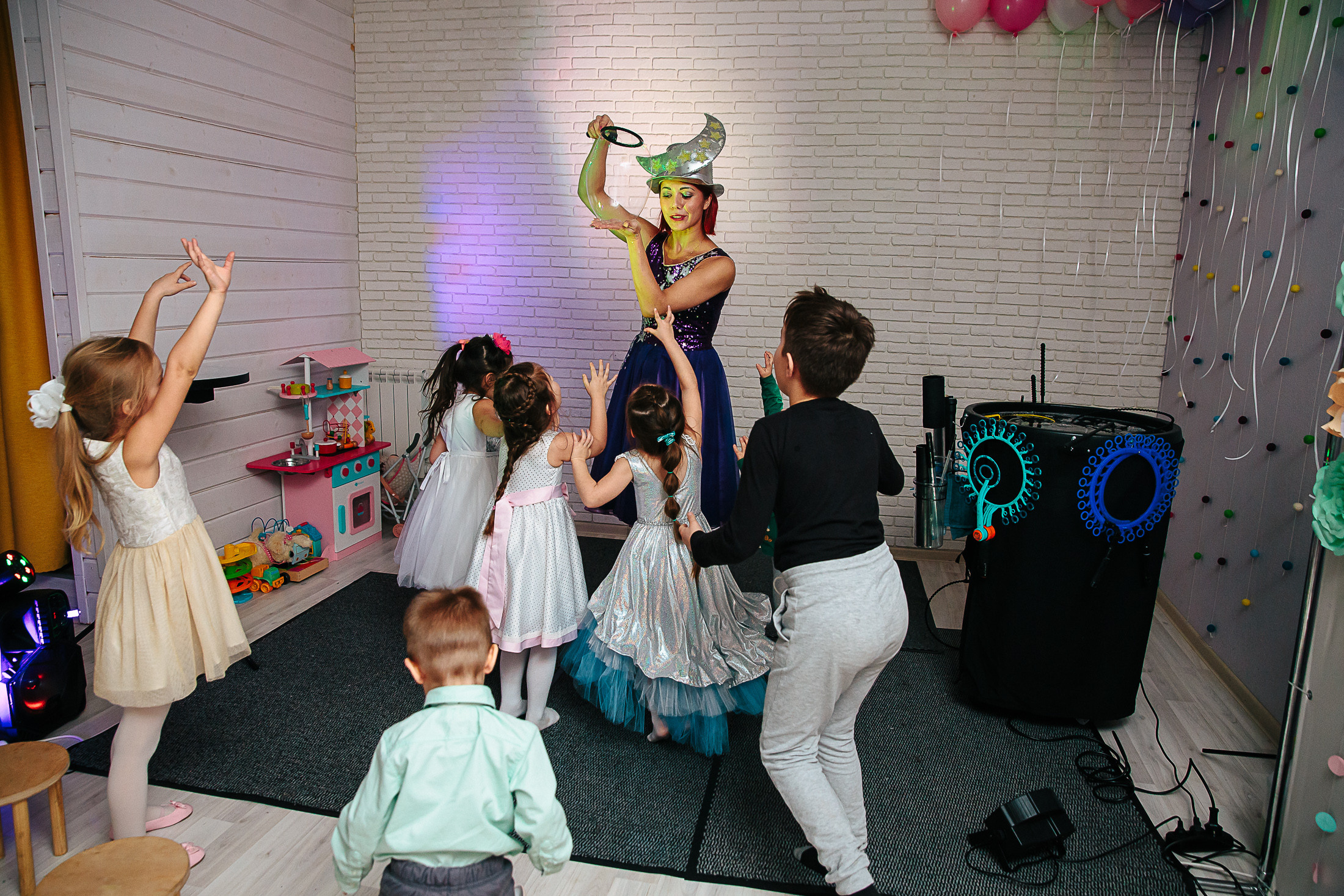 Фотограф на детский день рождения. Репортажная фотосъемка праздников и мероприятий в Санкт-Петербурге
