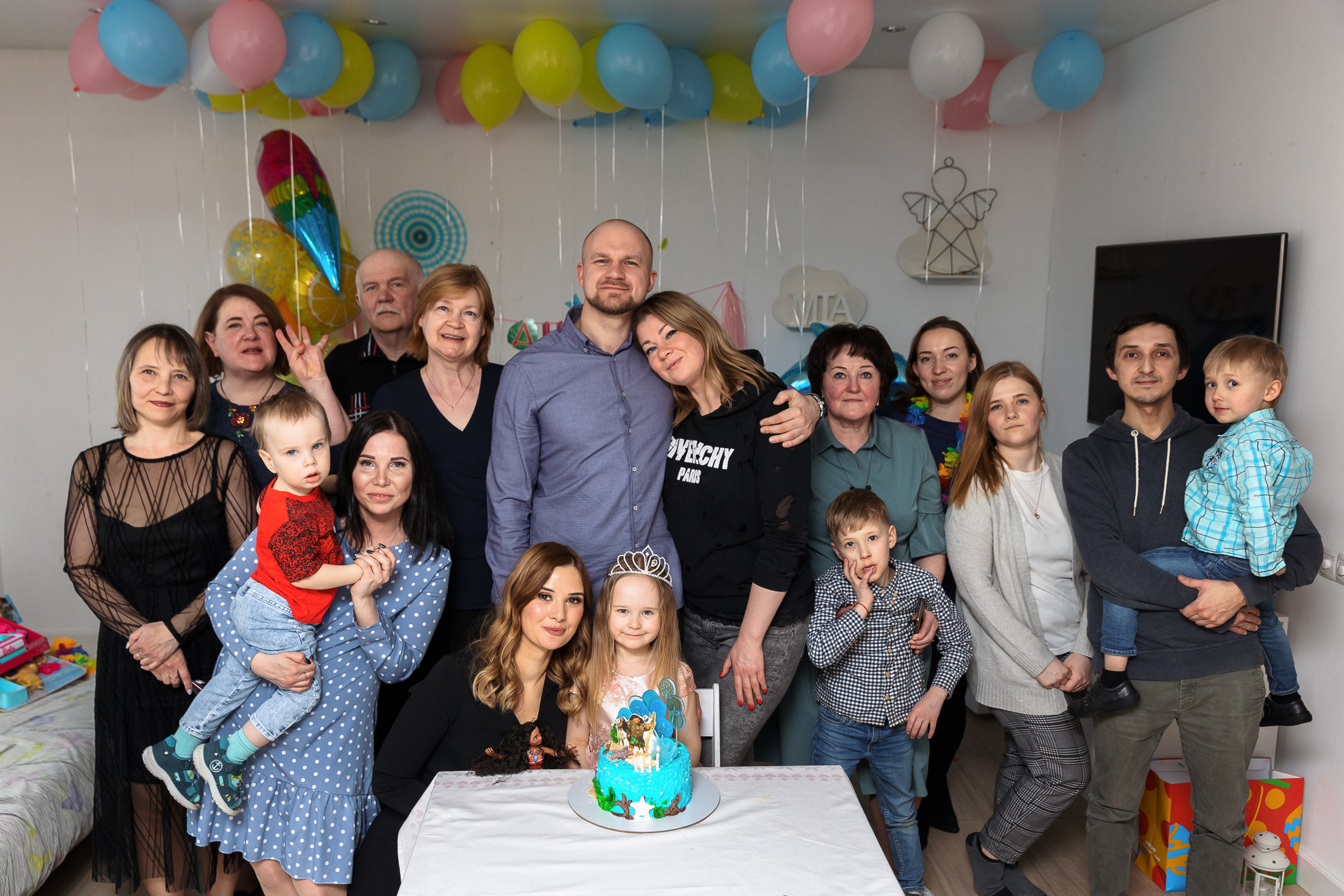 Фотограф на детский день рождения. Репортажная фотосъемка праздников и мероприятий в Санкт-Петербурге