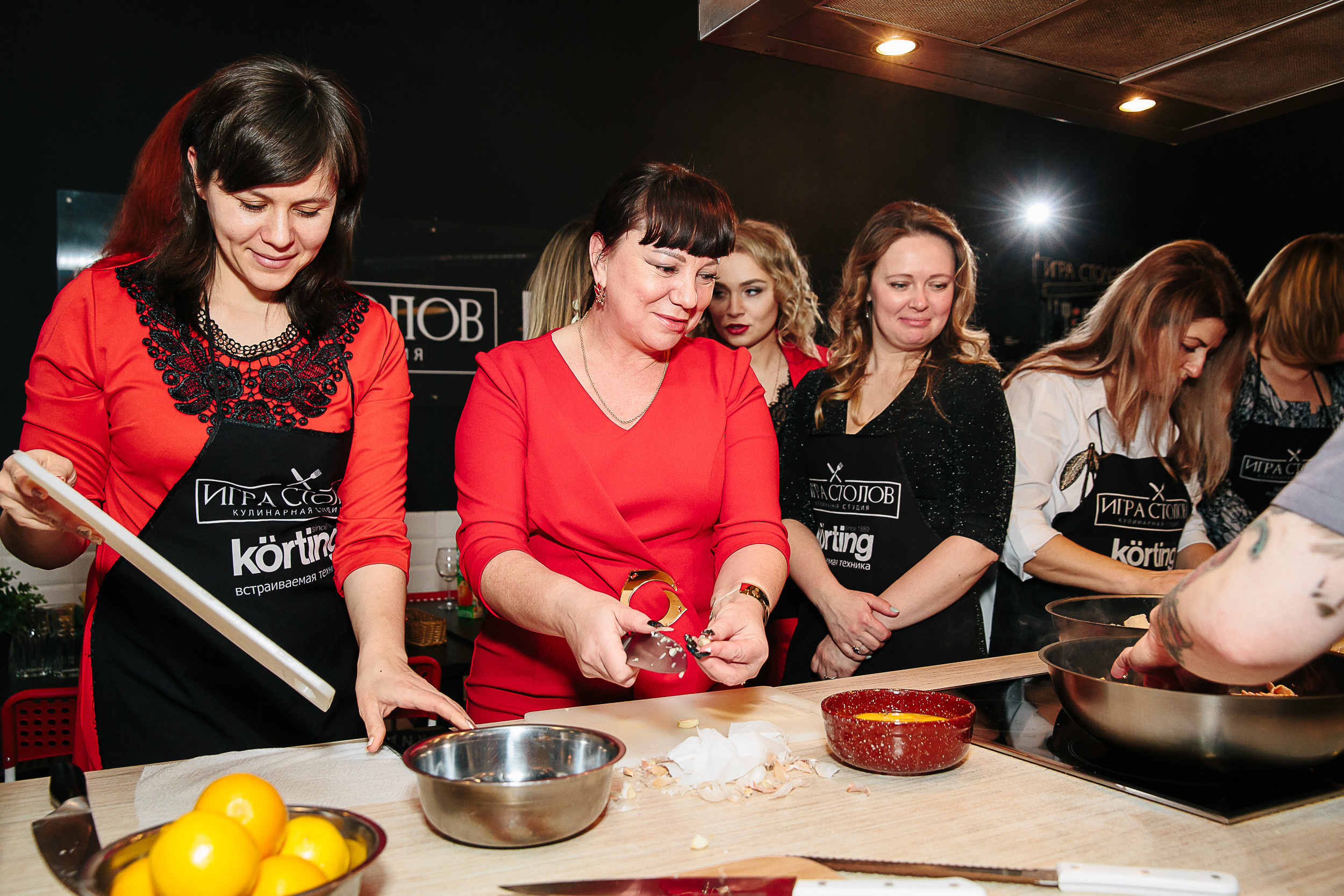 Фотосъемка вечеринки, девичника в Питере. Репортажная фотосъемка праздников и мероприятий в Санкт-Петербурге