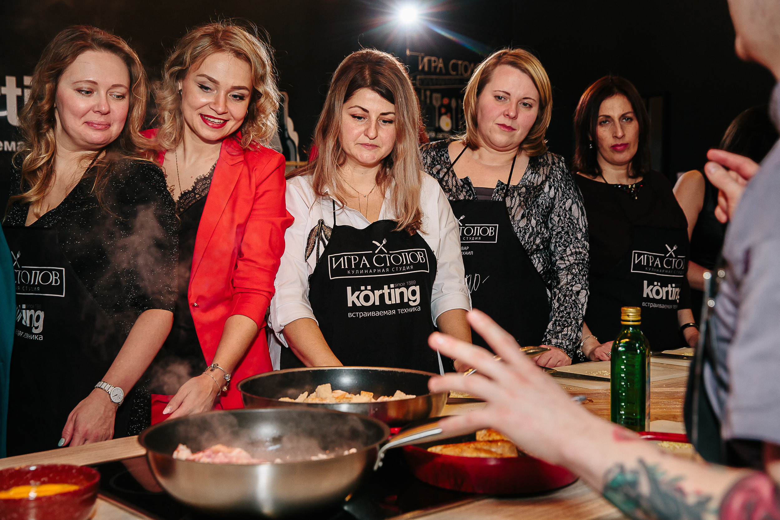 Фотосъемка вечеринки, девичника в Питере. Репортажная фотосъемка праздников и мероприятий в Санкт-Петербурге