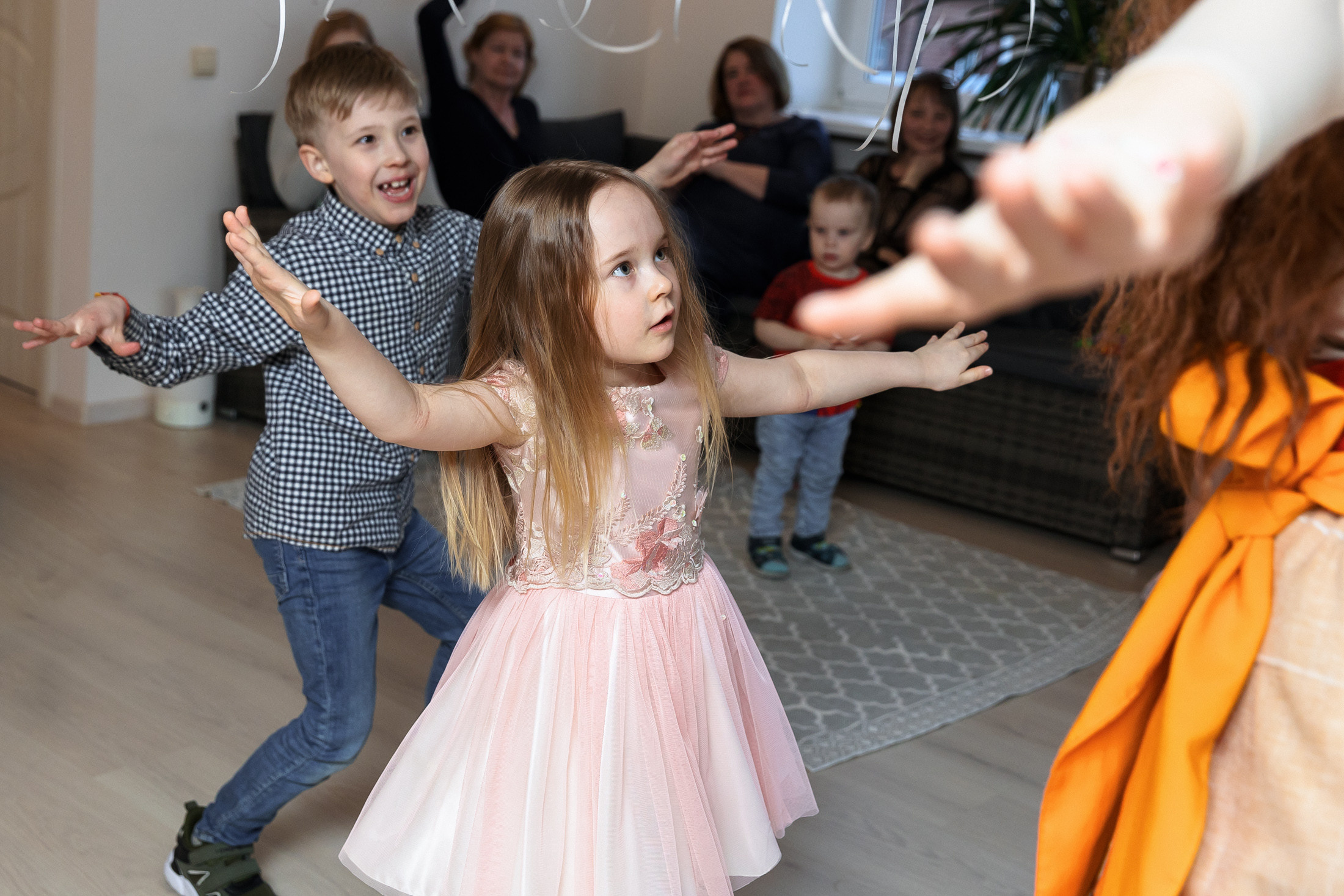 Фотограф на детский день рождения. Репортажная фотосъемка праздников и мероприятий в Санкт-Петербурге