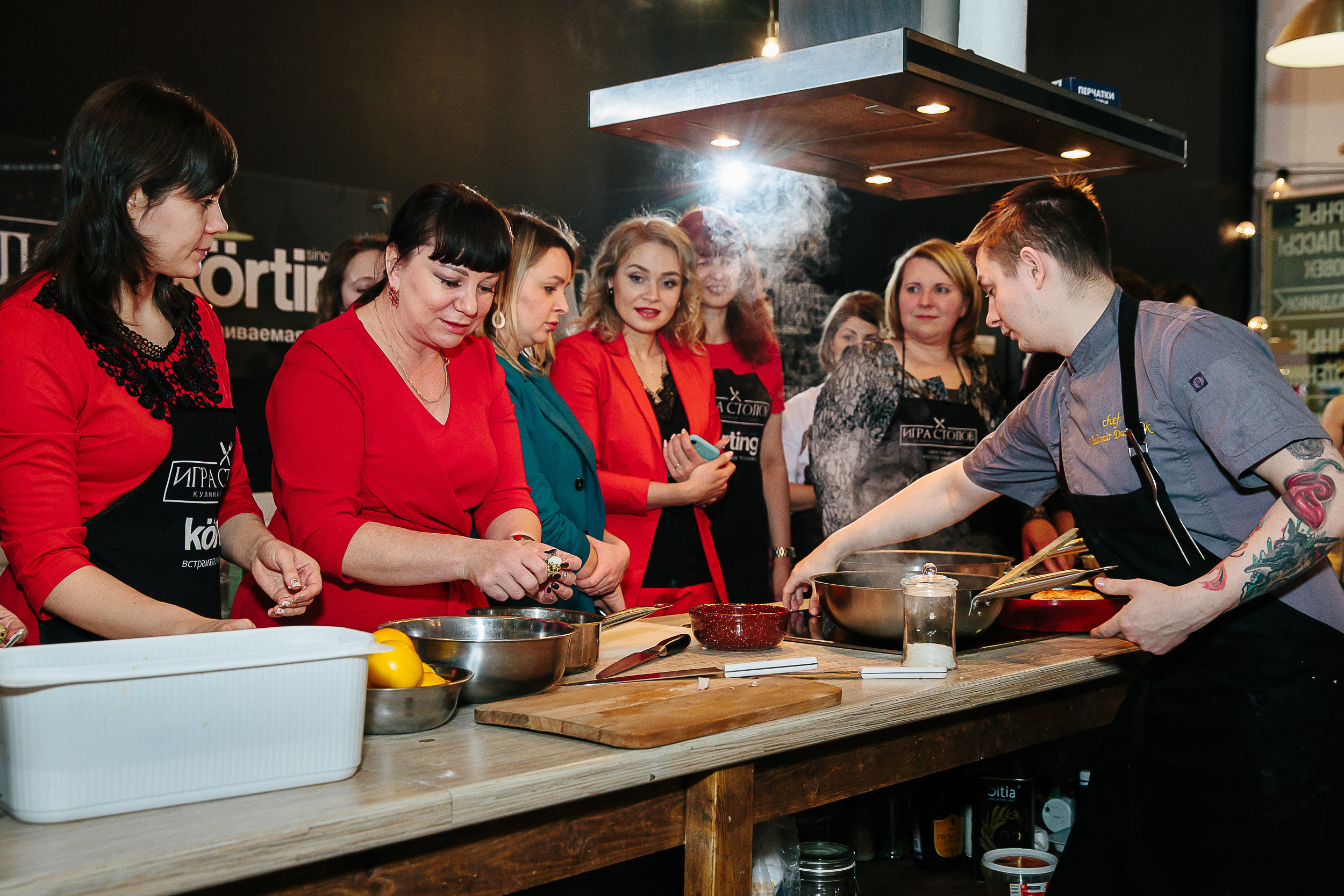 Фотосъемка вечеринки, девичника в Питере. Репортажная фотосъемка праздников и мероприятий в Санкт-Петербурге
