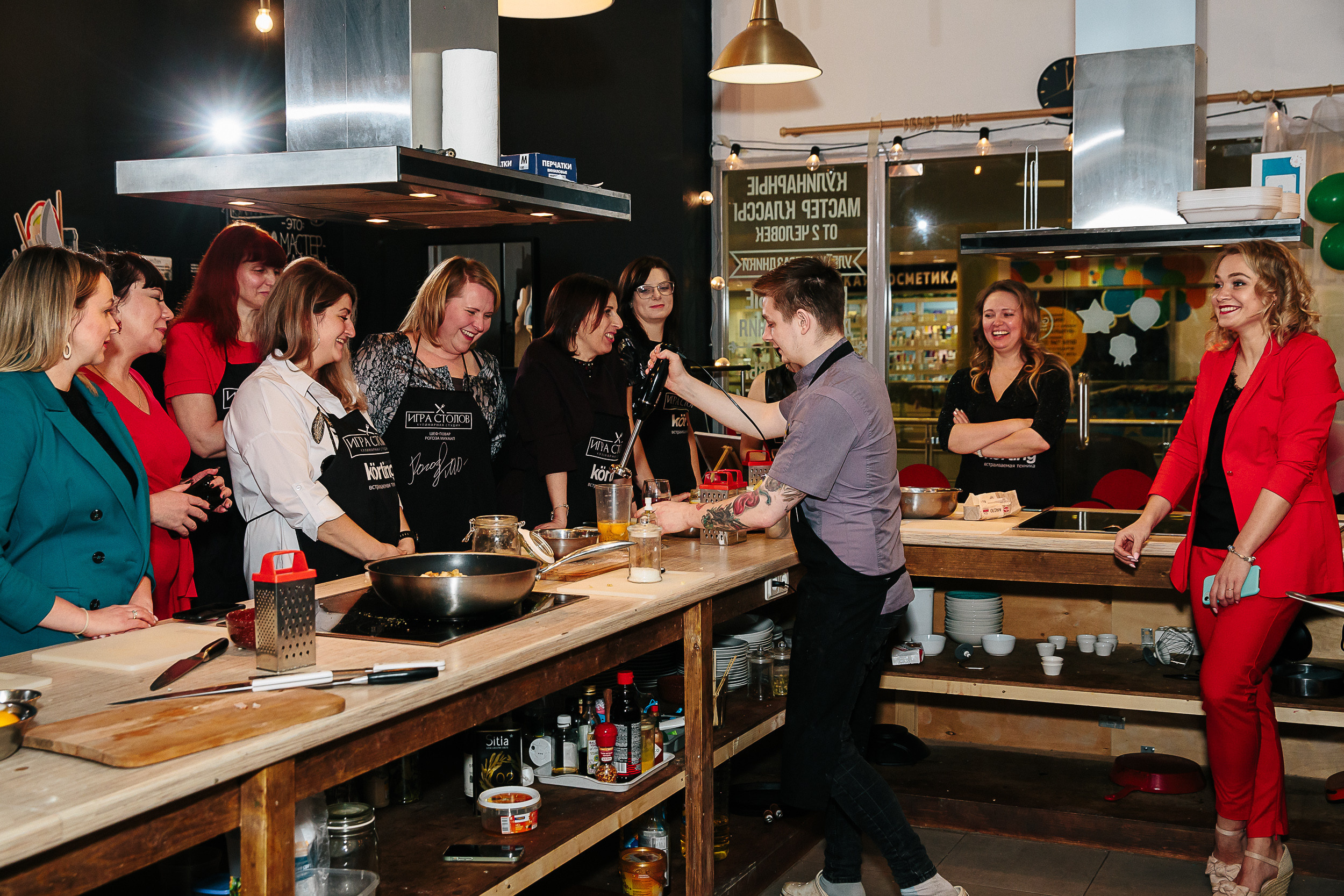 Фотосъемка вечеринки, девичника в Питере. Репортажная фотосъемка праздников и мероприятий в Санкт-Петербурге