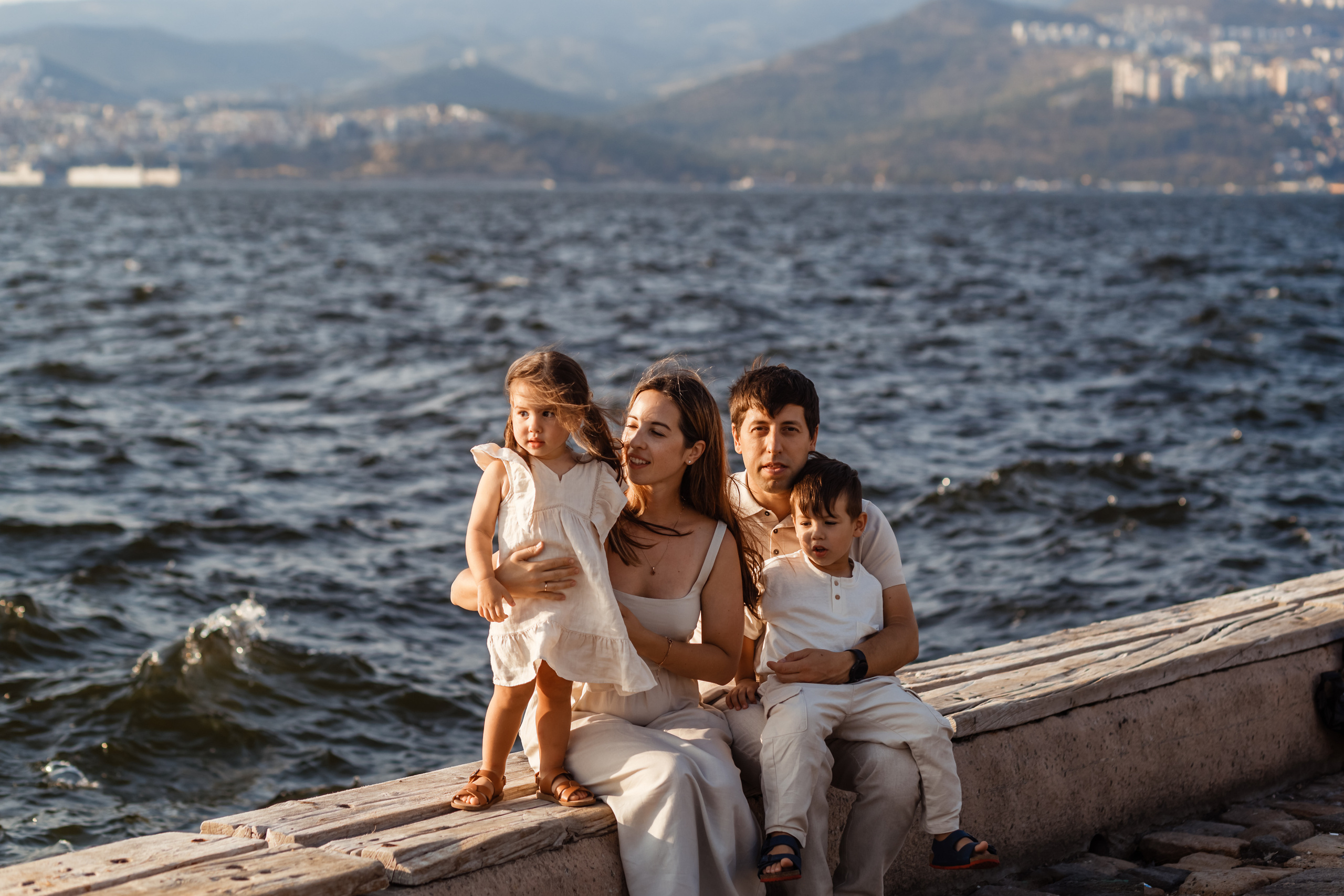Family walk in Izmir. Professional family and children’s photographer in Izmir Irina Eron
