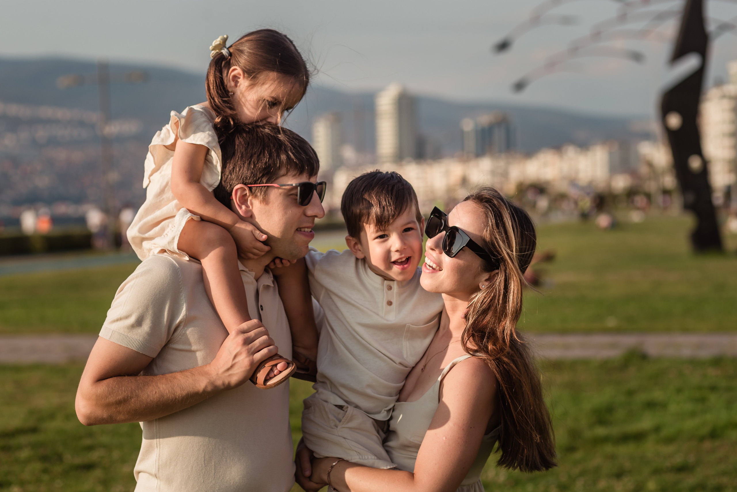 Family walk in Izmir. Professional family and children’s photographer in Izmir Irina Eron
