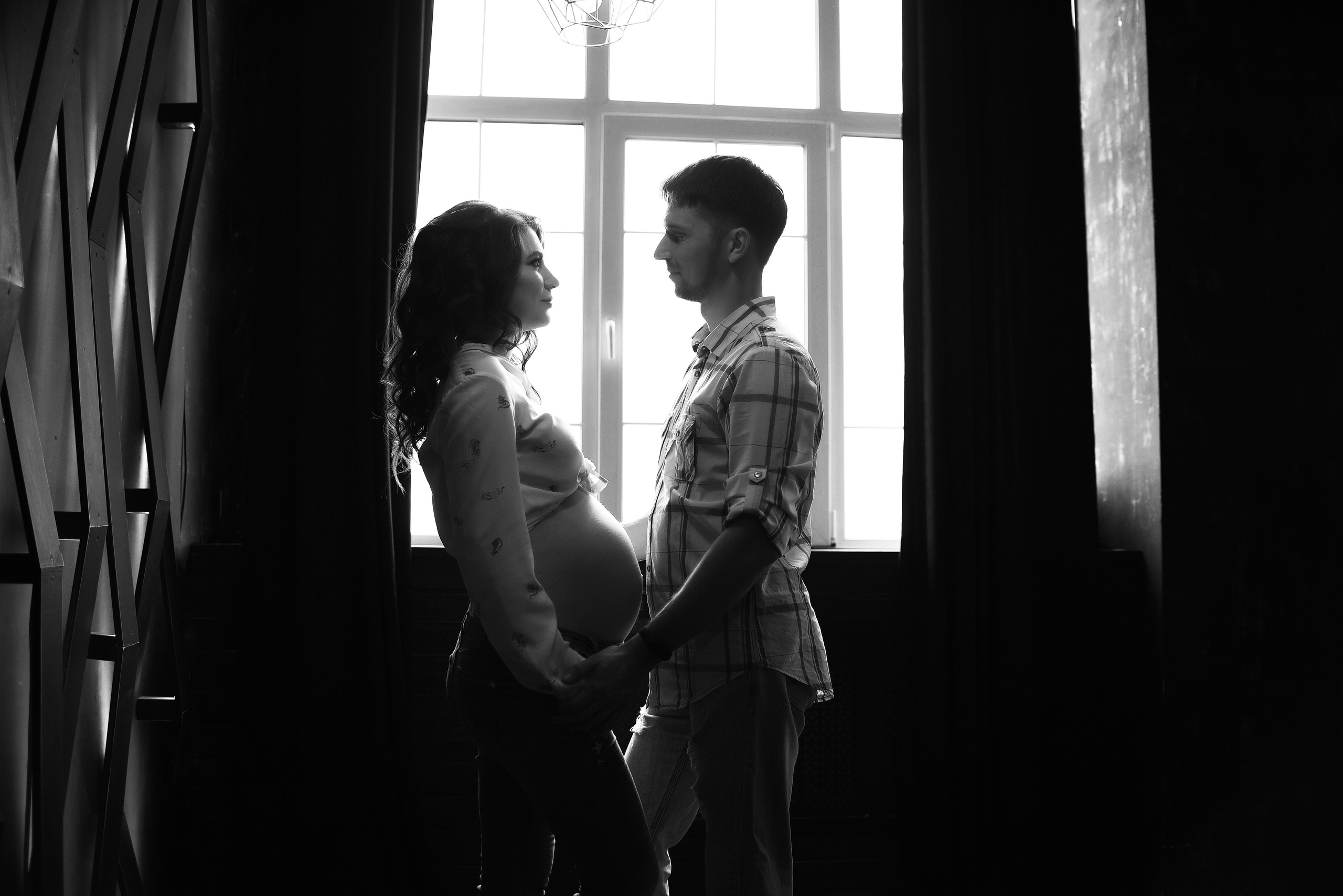 Фотосессия беременности студийная съемка. Свадебный, семейный, детский, контент фотограф в Омске Максим Ильин