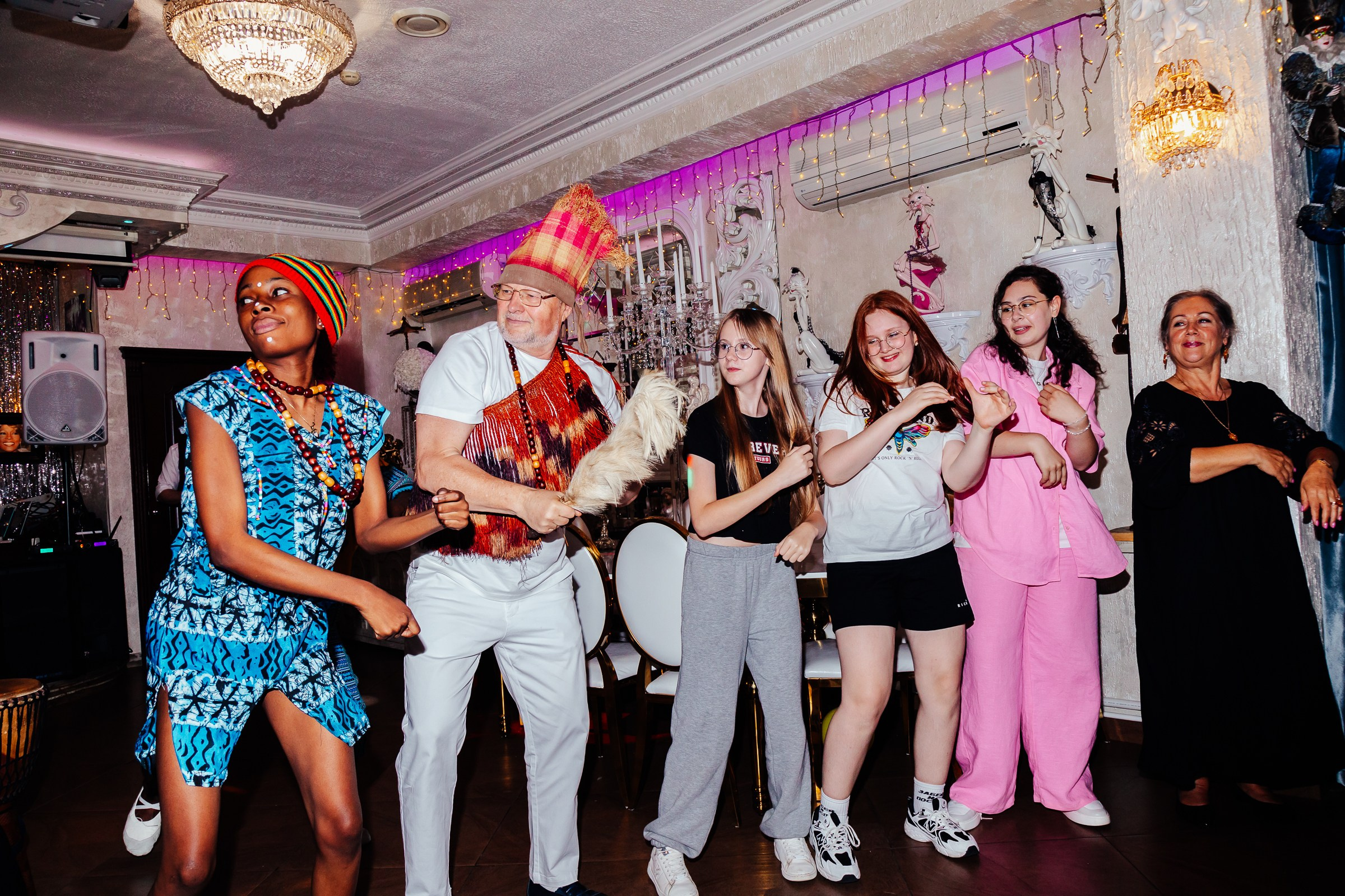 Семейная вечеринка на юбилее. Репортажный и семейный фотограф в Москве