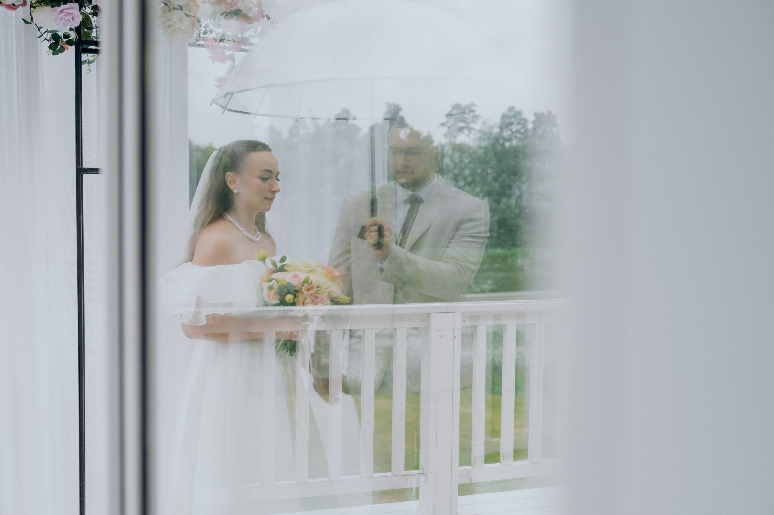 Дождь, Гребнево, любовь. Свадебный и семейный фотограф Виктория Носачёва. Щелково, Москва и МО