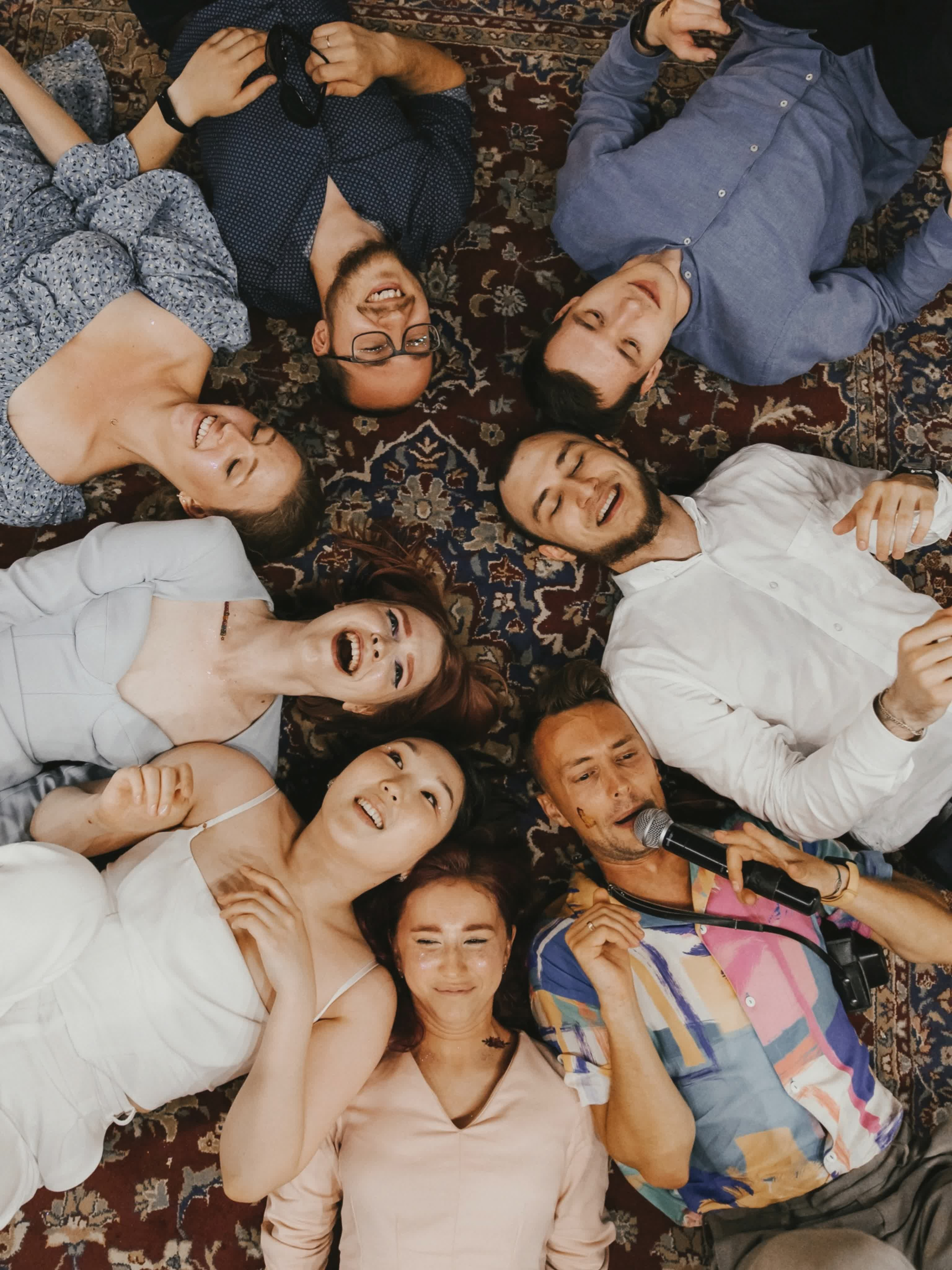 Ведущий Никита Шляндин