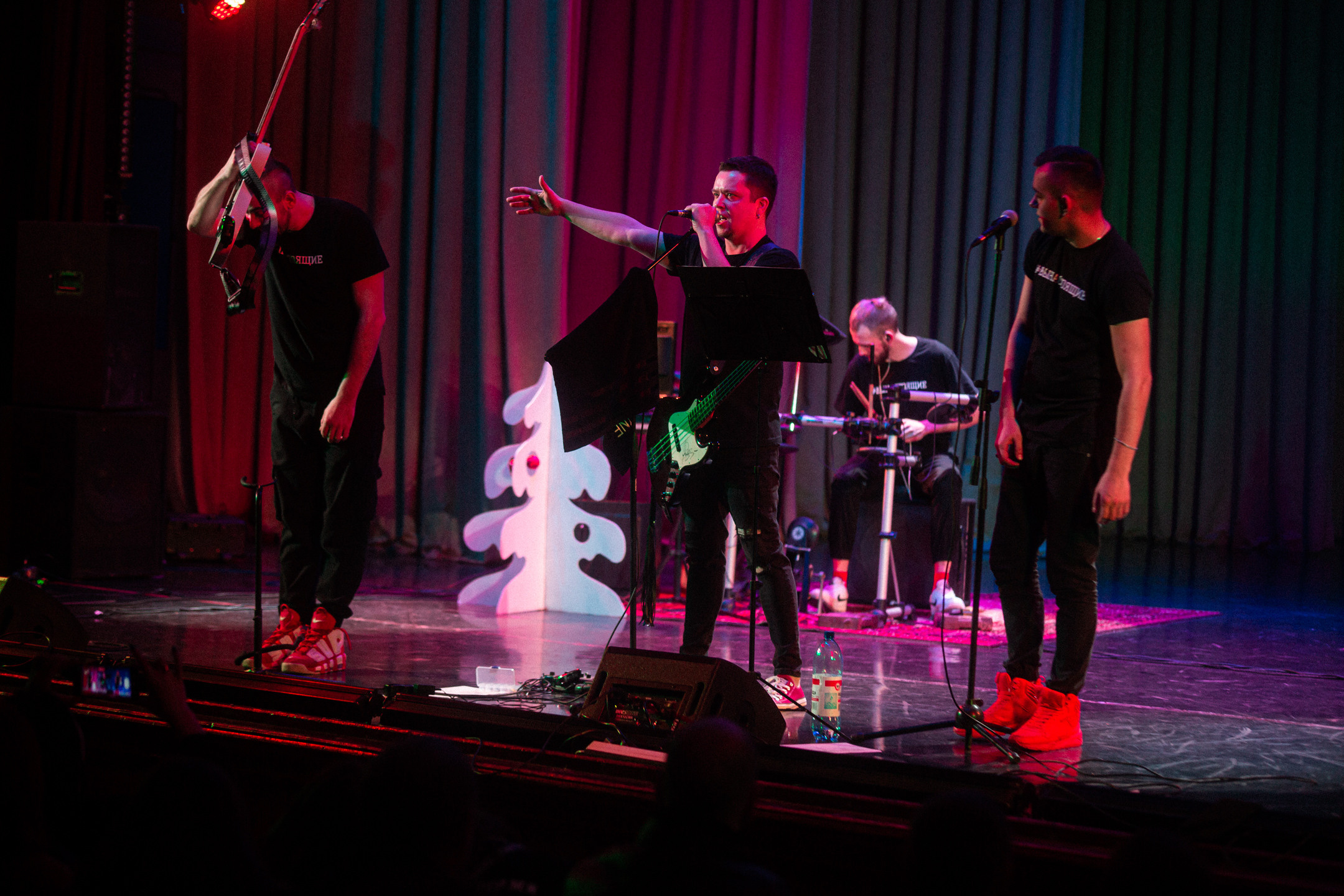 НАСТОЯЩИЕ КОНЦЕРТ В ДК «МЦЕНСК». Профессиональный фотограф в Мценске и Орловской области