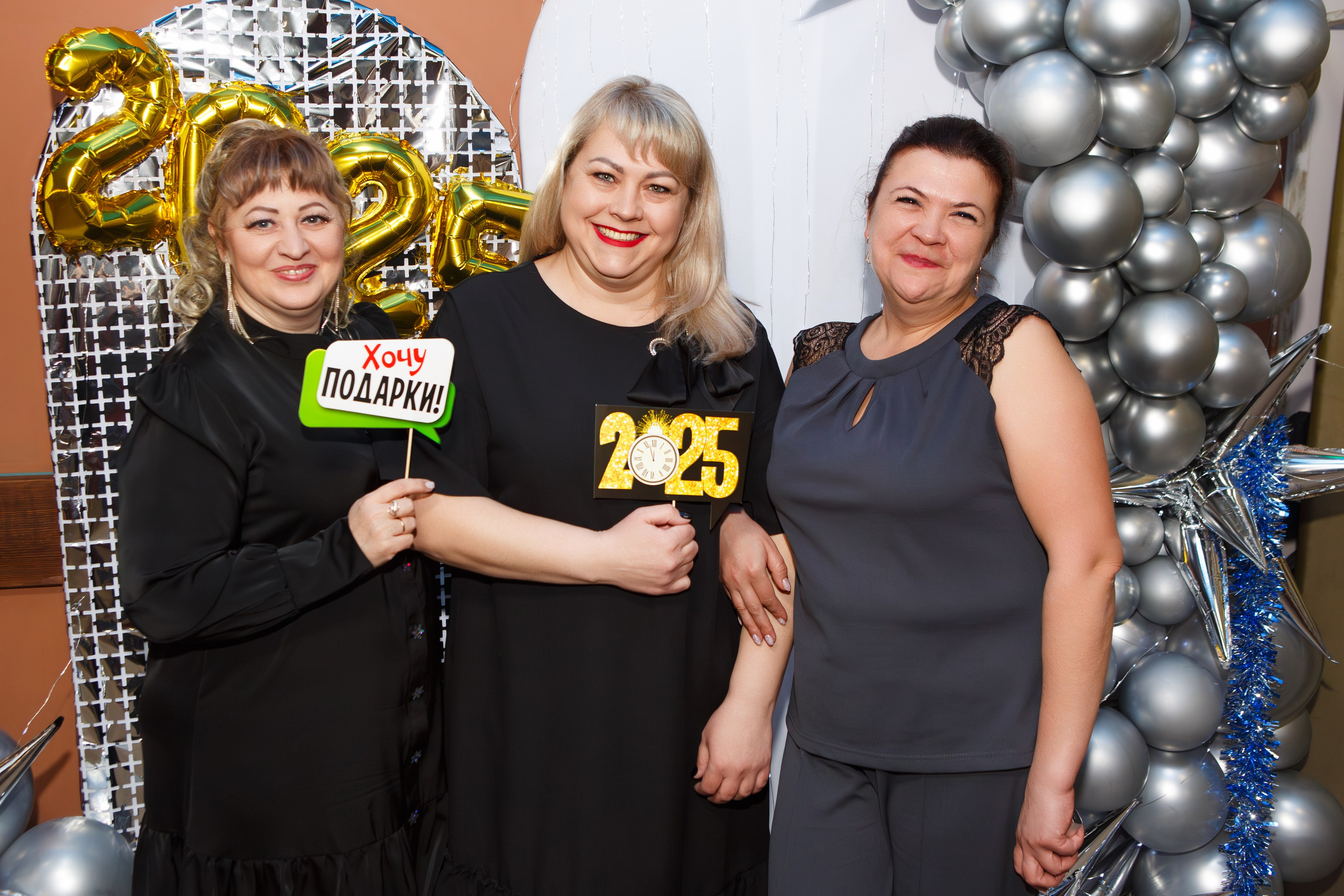 КОРПОРАТИВ 28.12.24 (кафе — АТМОСФЕРА). Профессиональный фотограф в Мценске и Орловской области