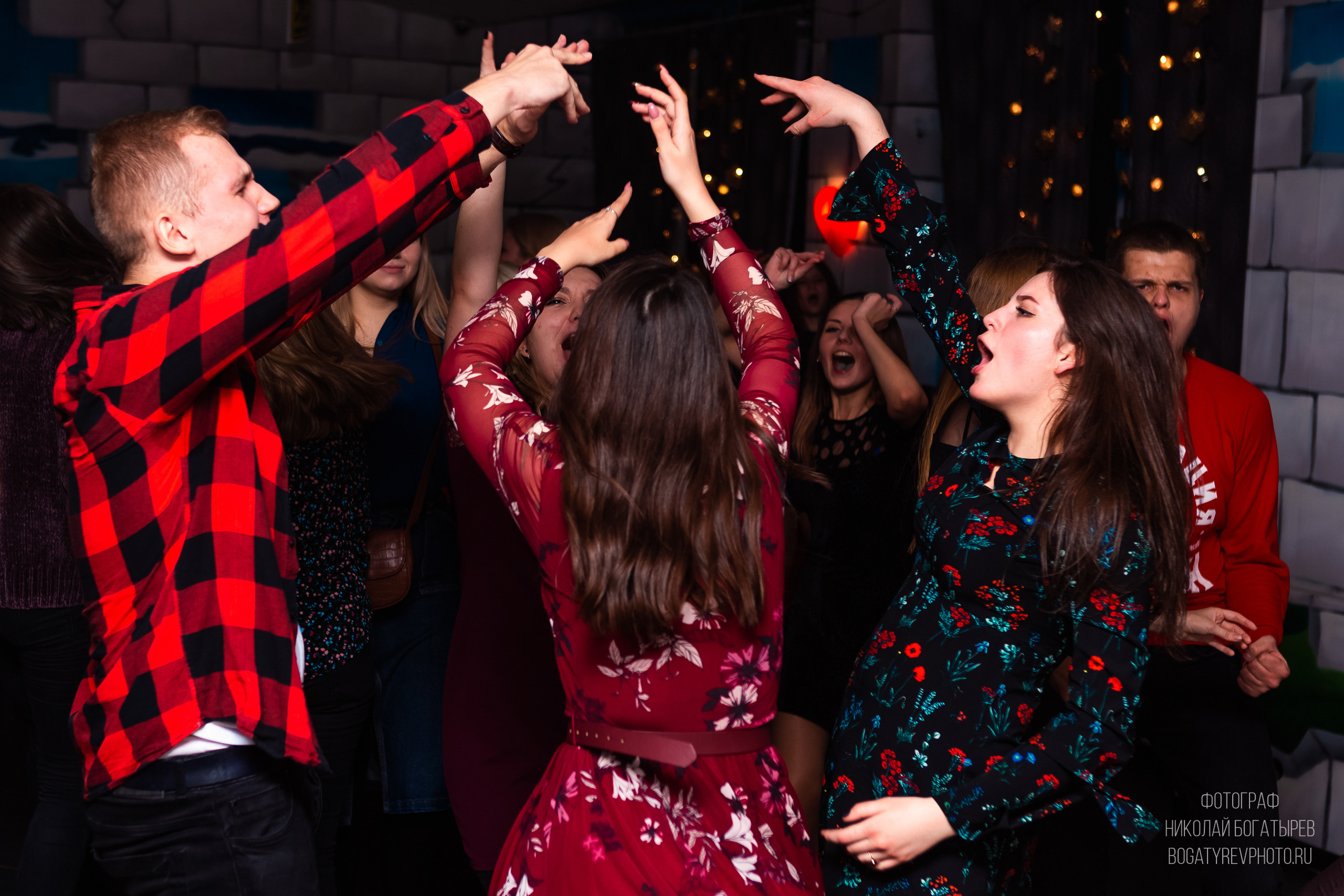 ФОТОСЪЕМКА «ПОСВЯЩЕНИЕ В СТУДЕНТЫ». Профессиональный фотограф в Мценске и Орловской области